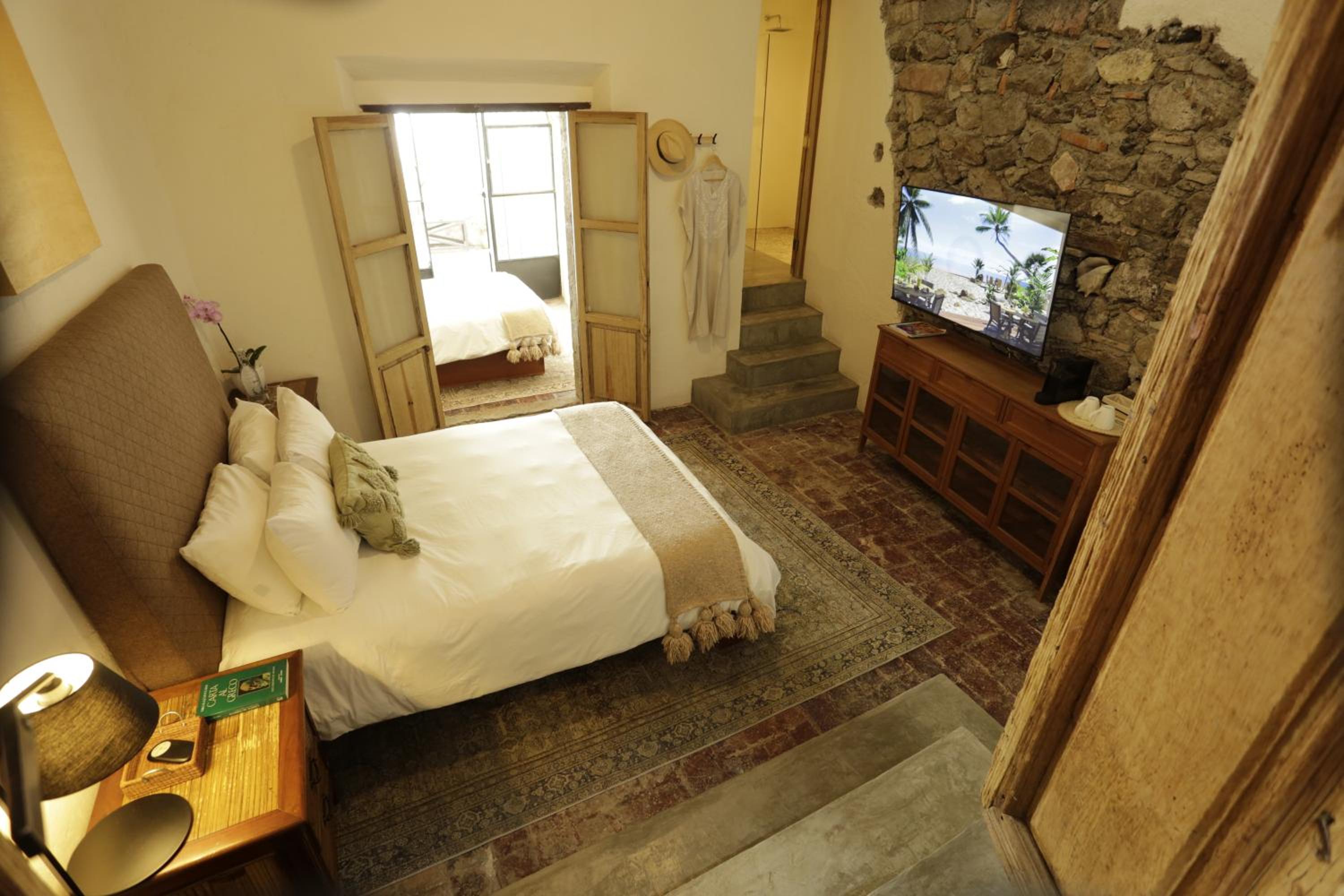 Twin Room - Photo 3