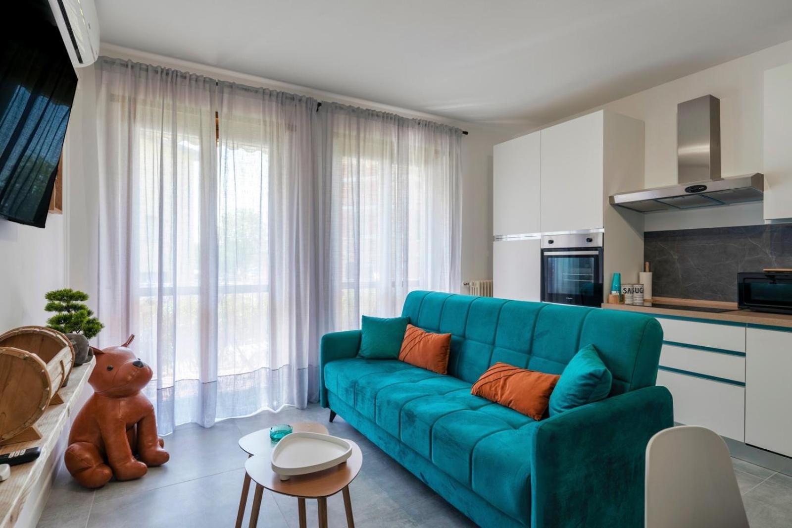 Three-Bedroom Deluxe Apartment