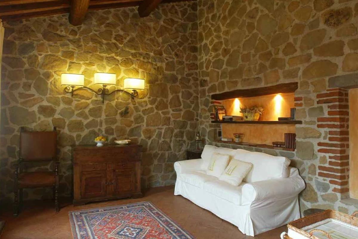 Large One-Bedroom Apartment