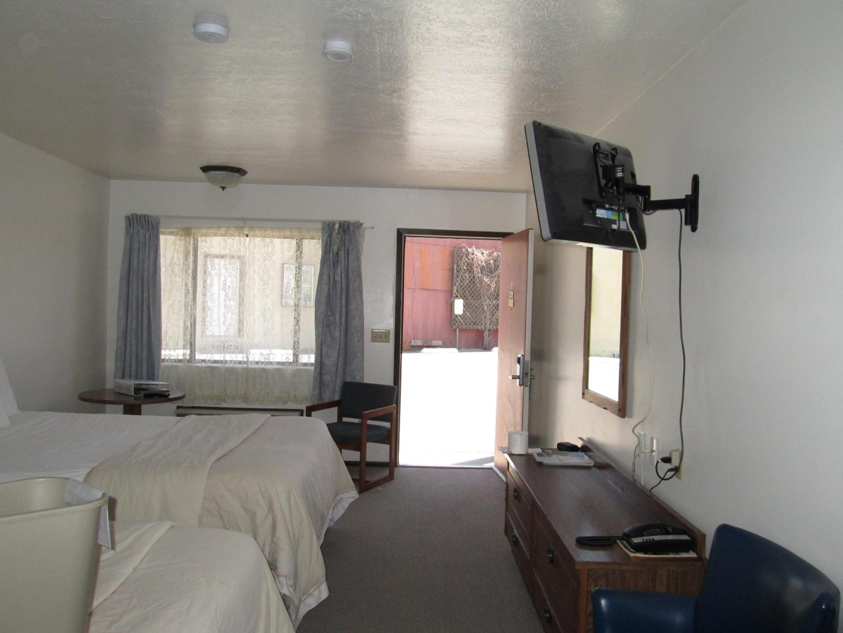 Standard Queen Room photo 1
