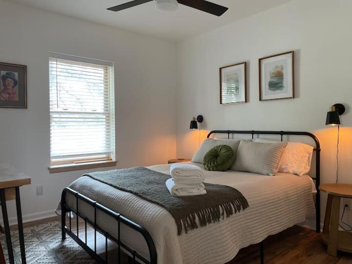 Four-Bedroom House photo 2