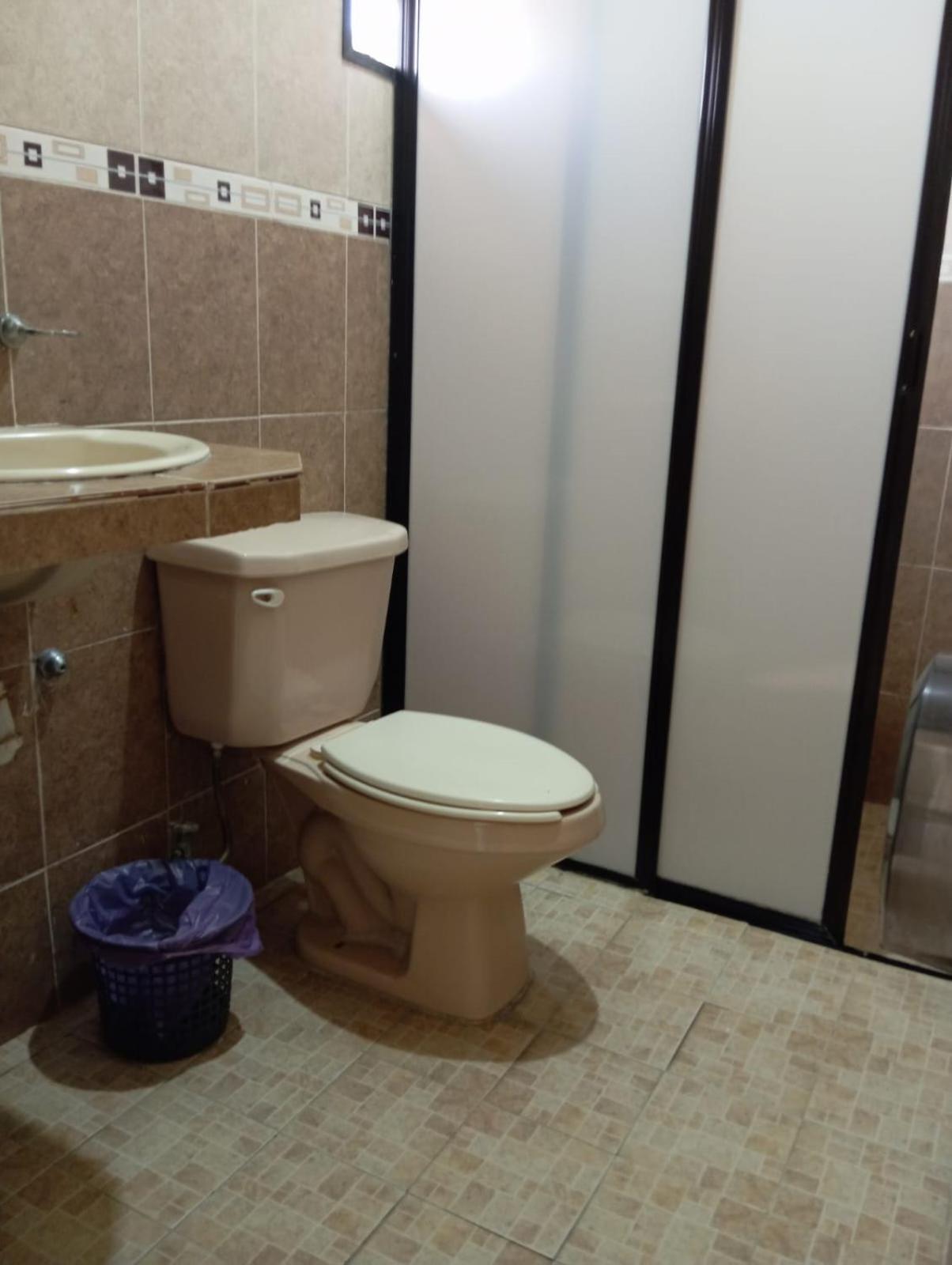 Standard Queen Room photo 2