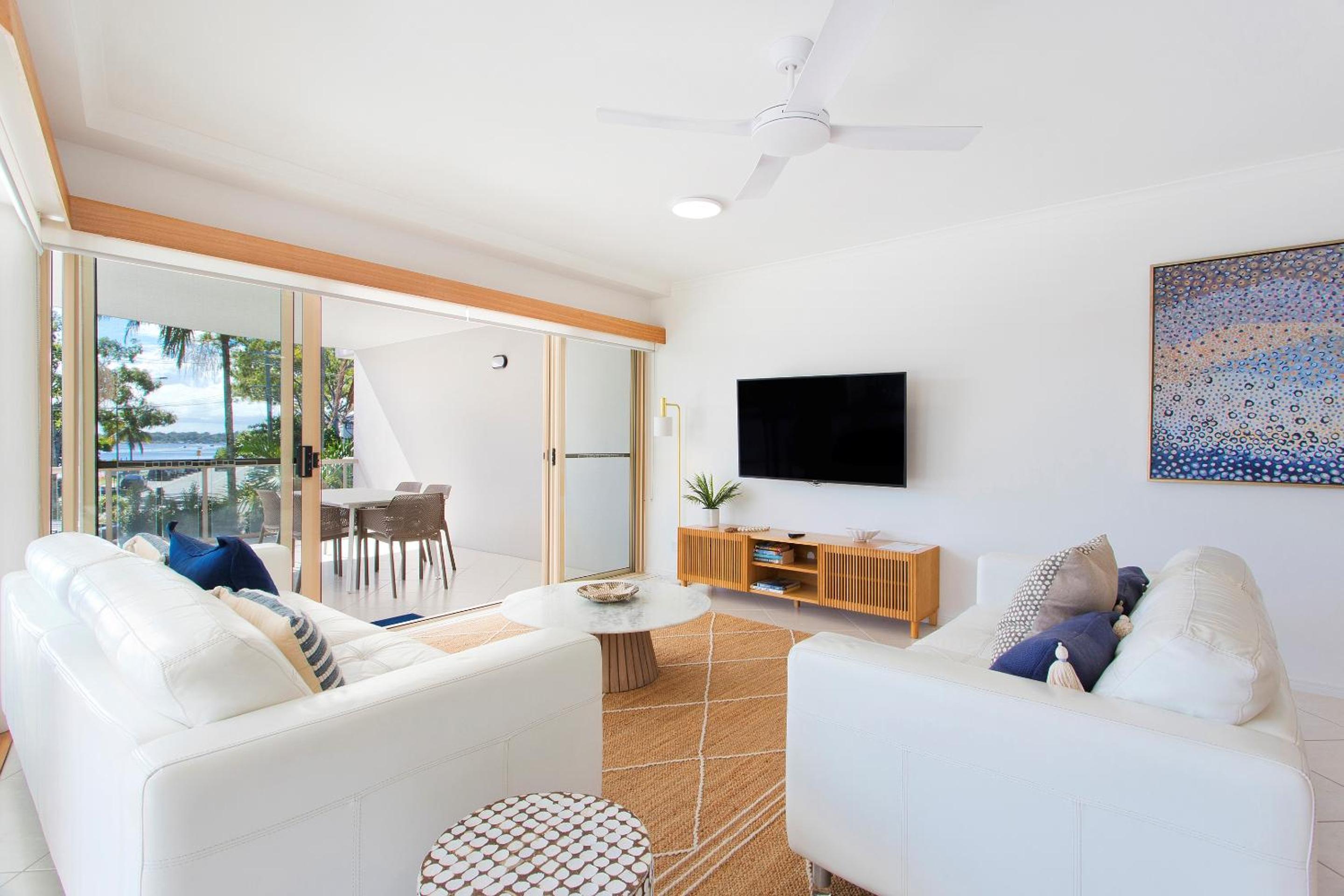 Three-Bedroom Riverfront Apartment photo 1