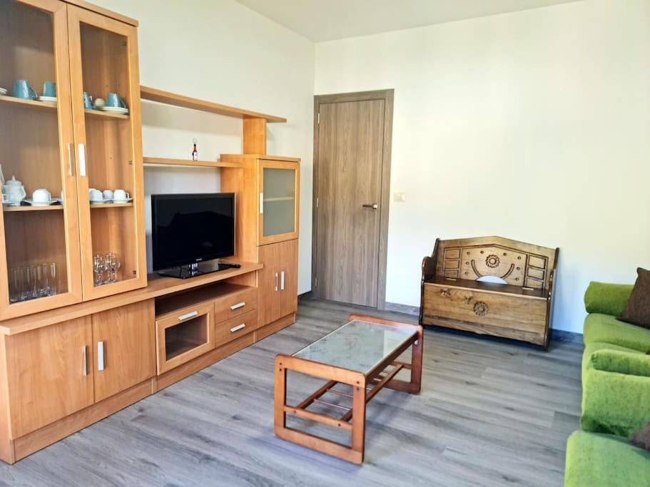 Apartamento de tres habitaciones con vista al mar