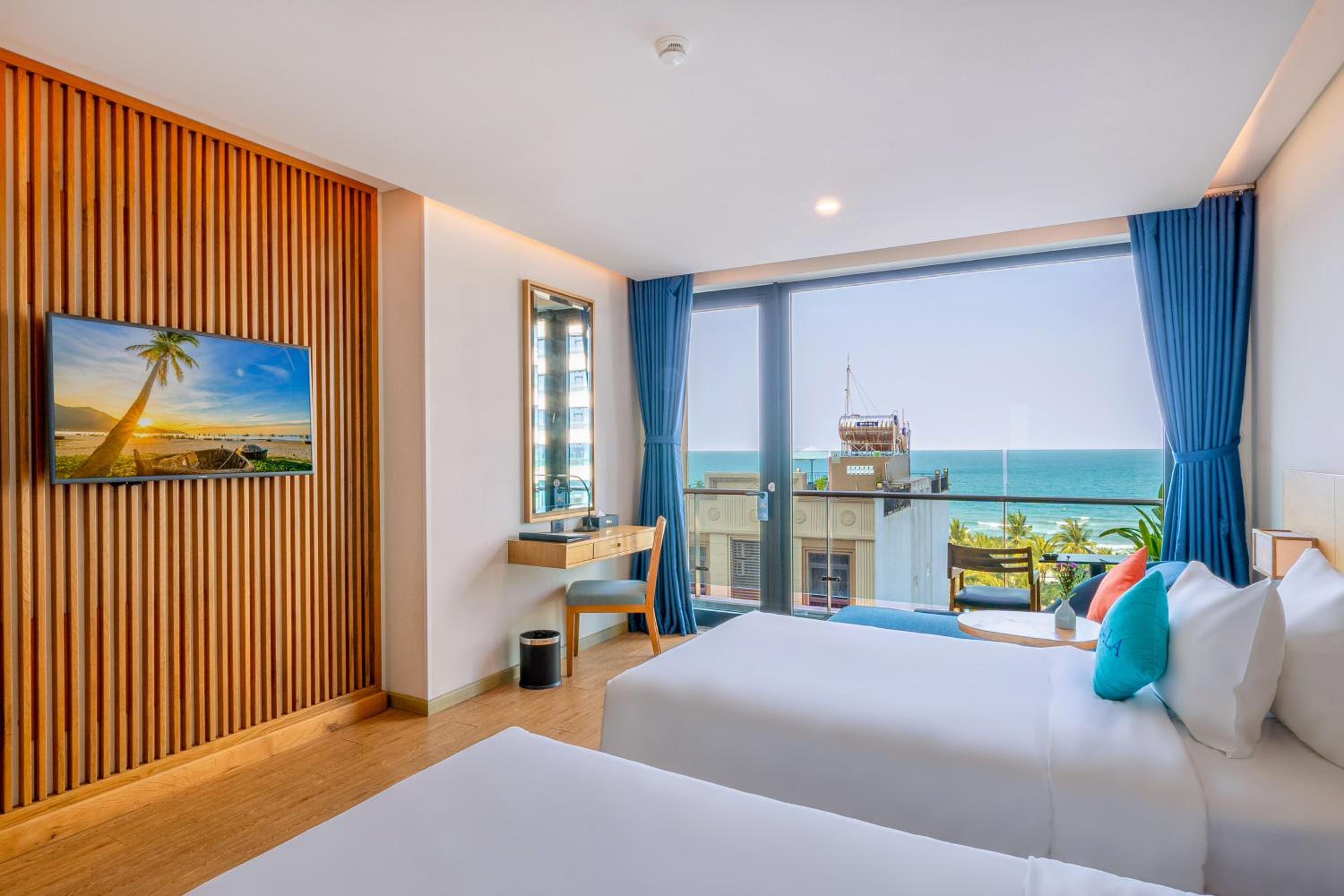 Special Offer - Deluxe Twin Room with Partial Sea View - Photo 2