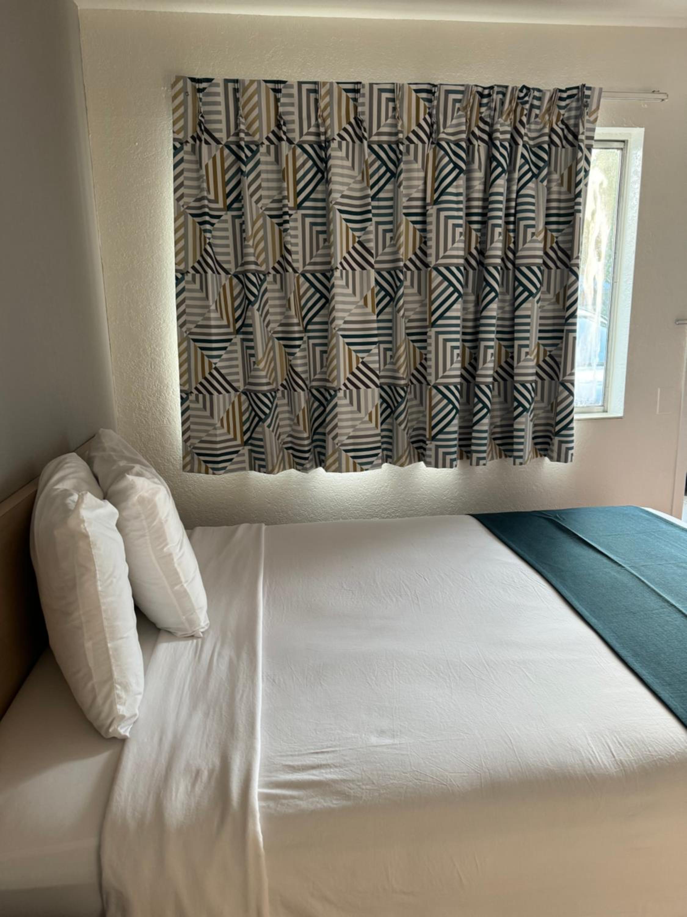 Double Room - Disability Access - Non-Smoking photo 2