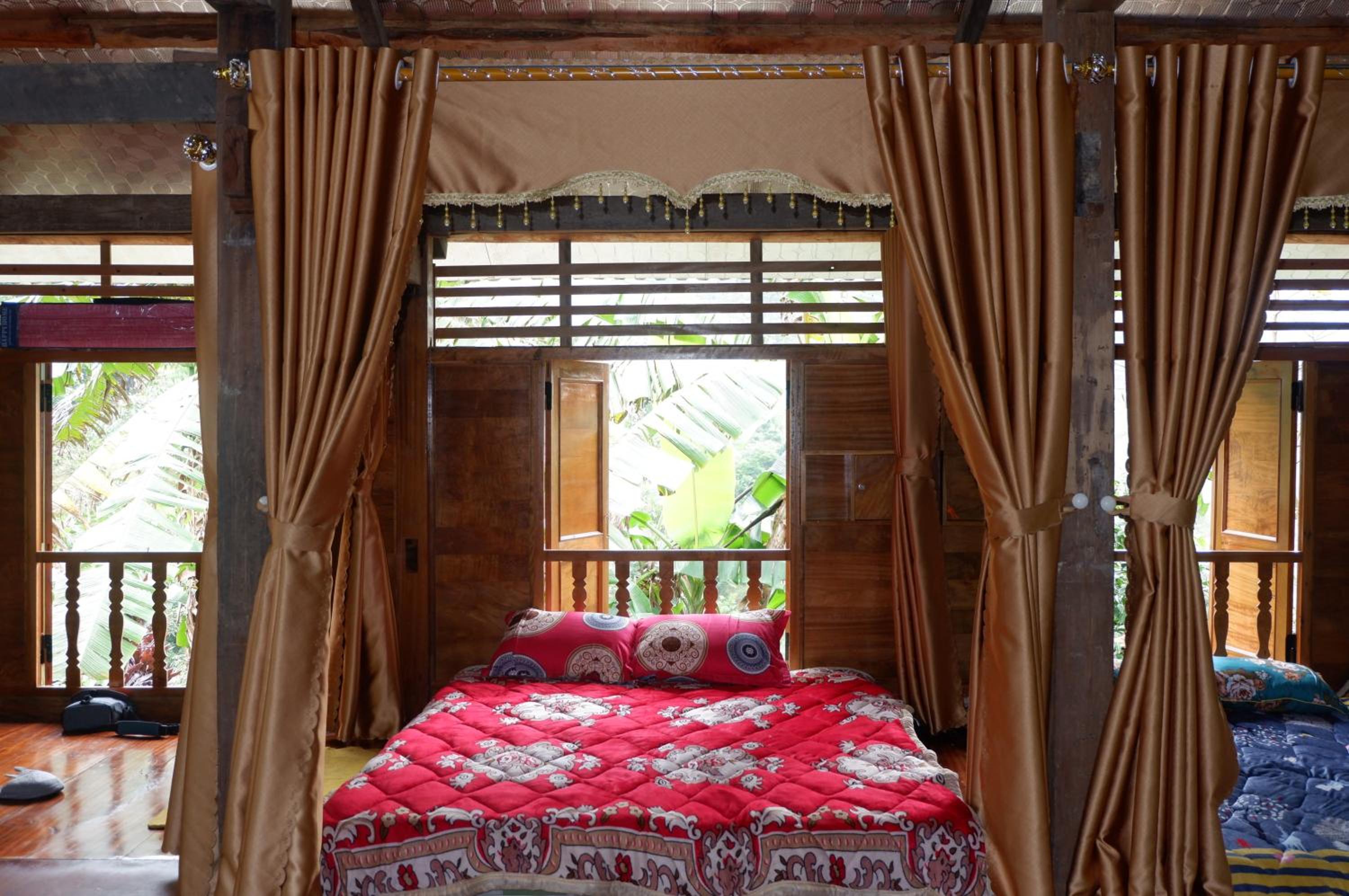 Single Room with Shared Bathroom photo 2