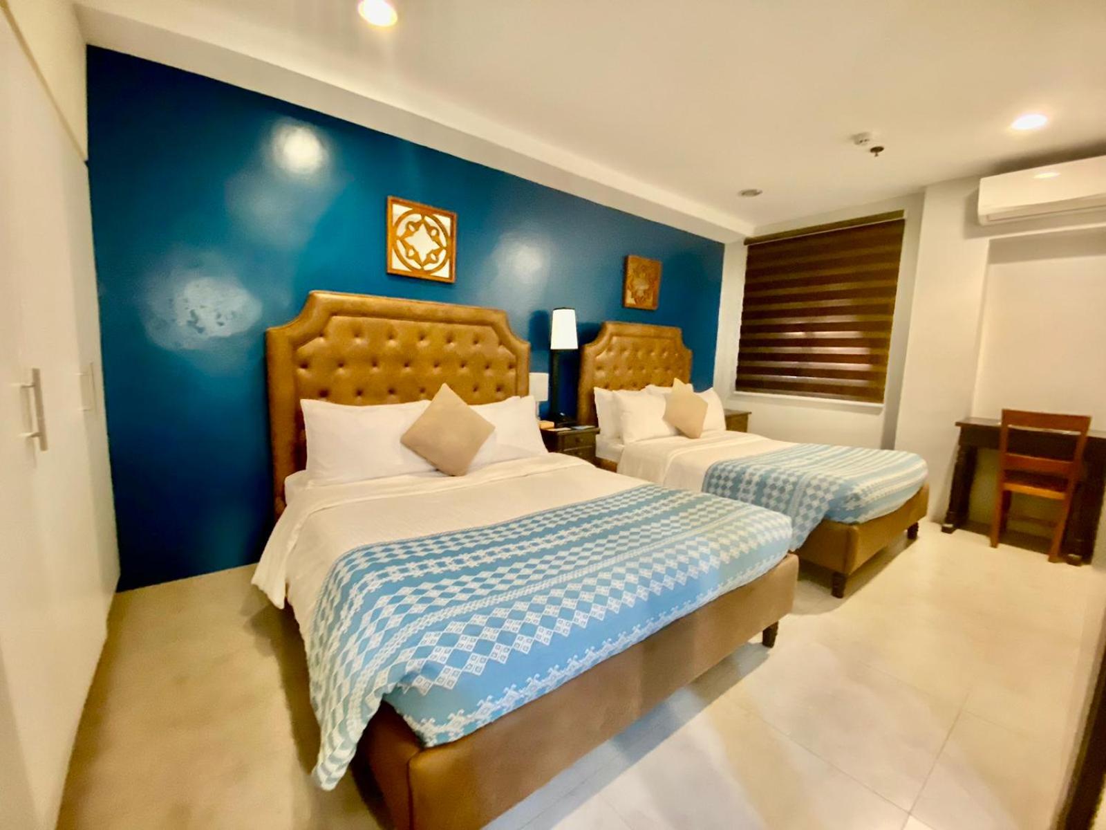 Quadruple Room with Balcony photo 2