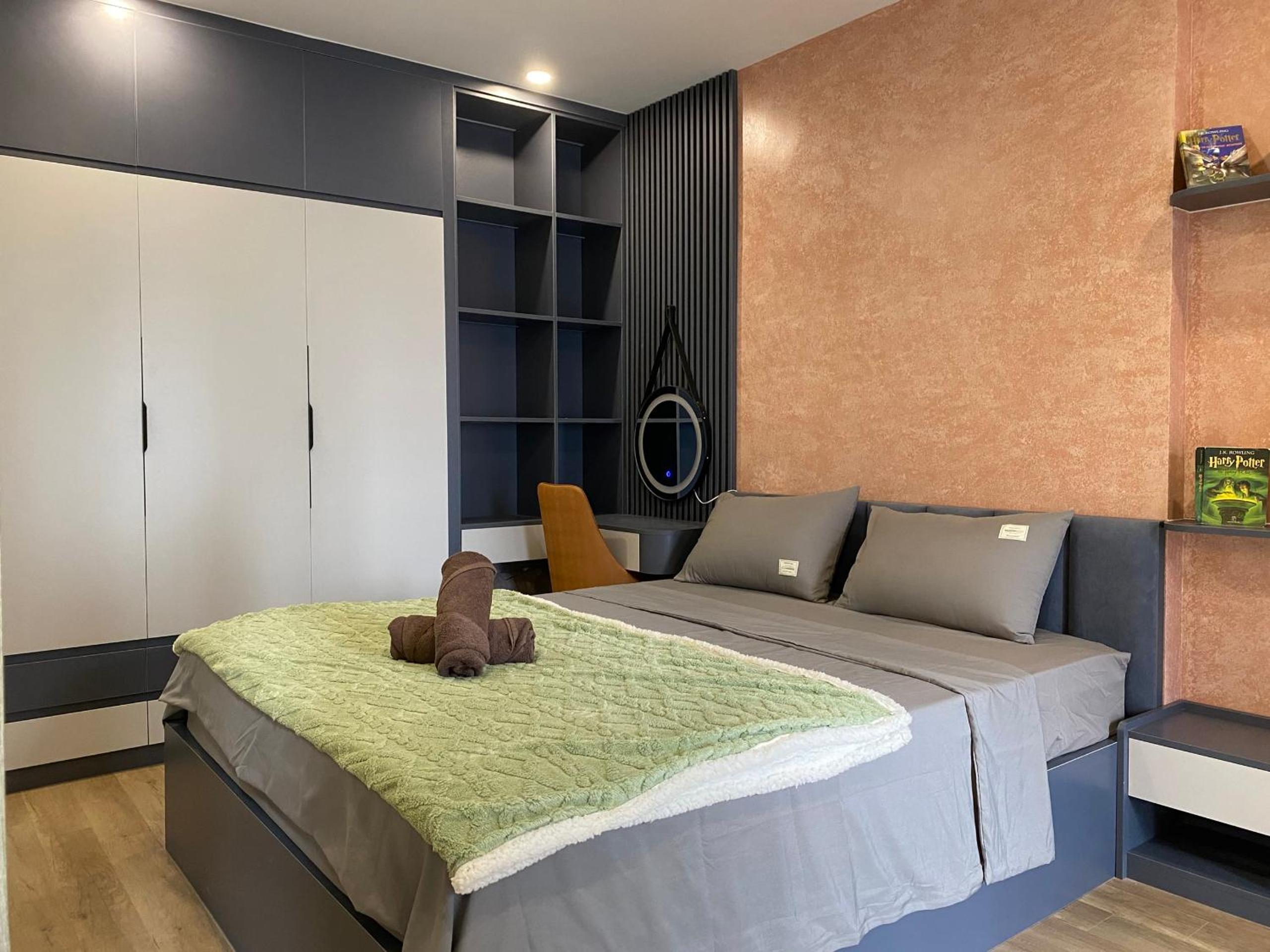 Two-Bedroom Apartment with Lake View photo 1