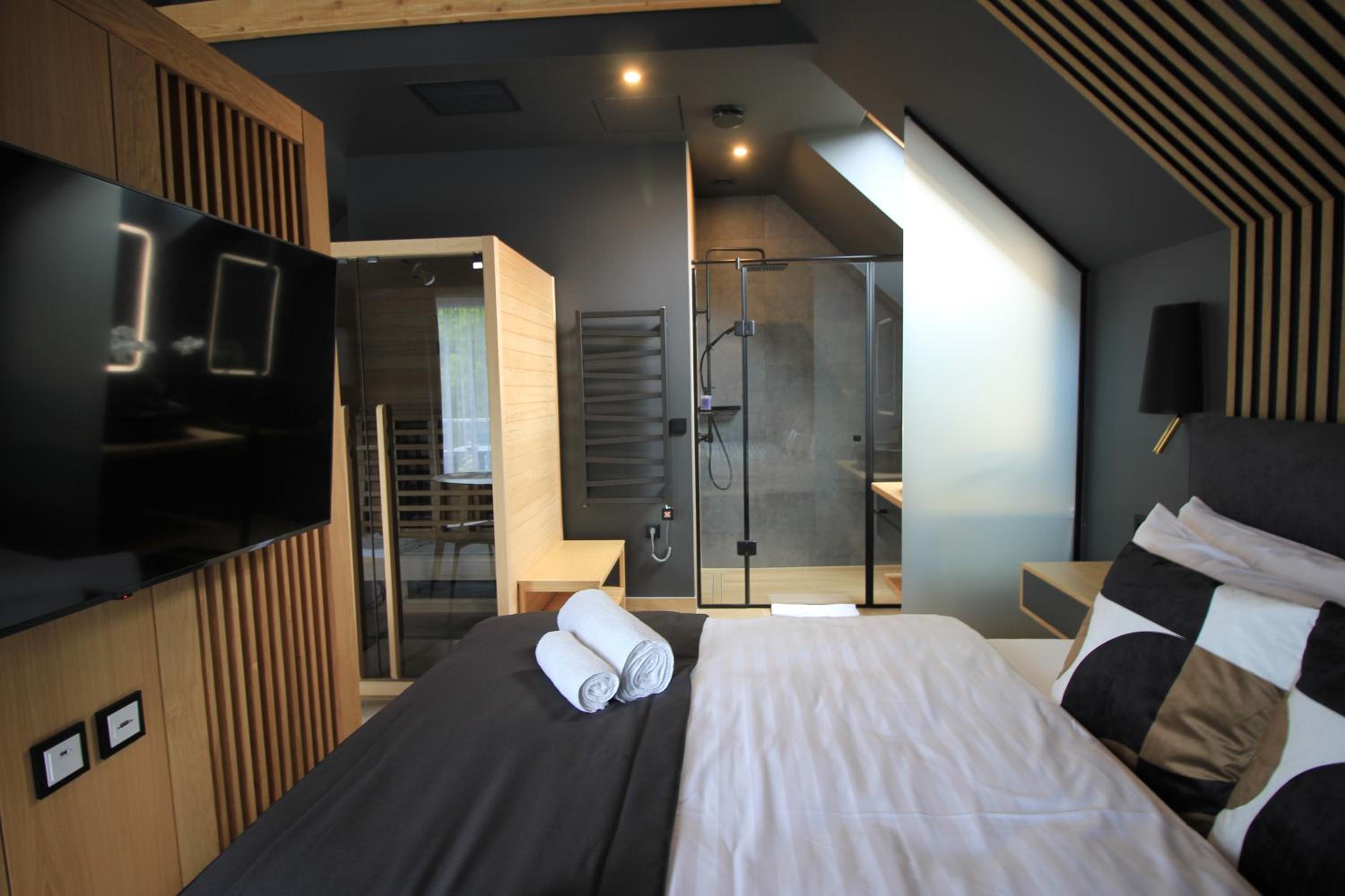 Deluxe Apartment photo 2