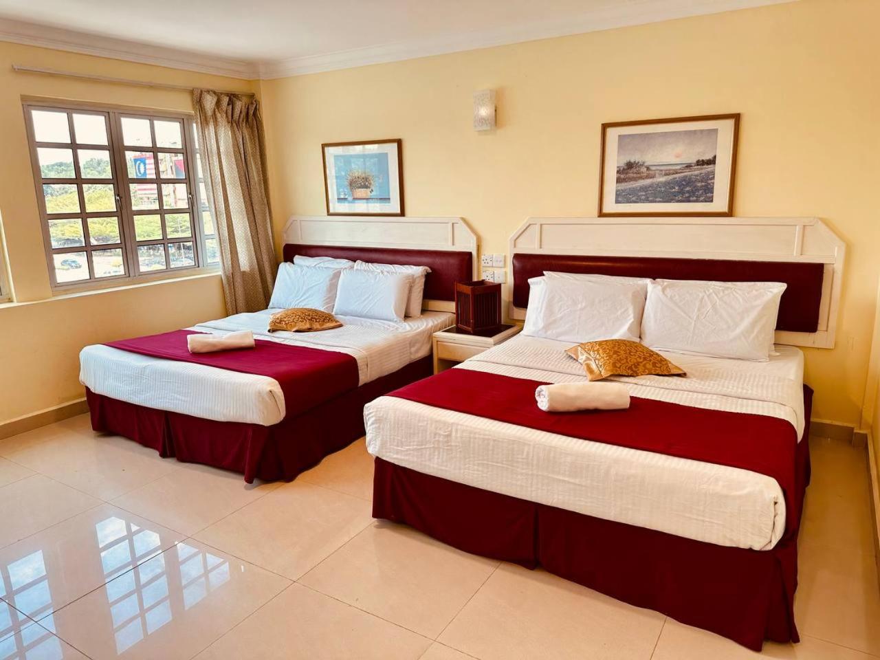 Triple Room with City View