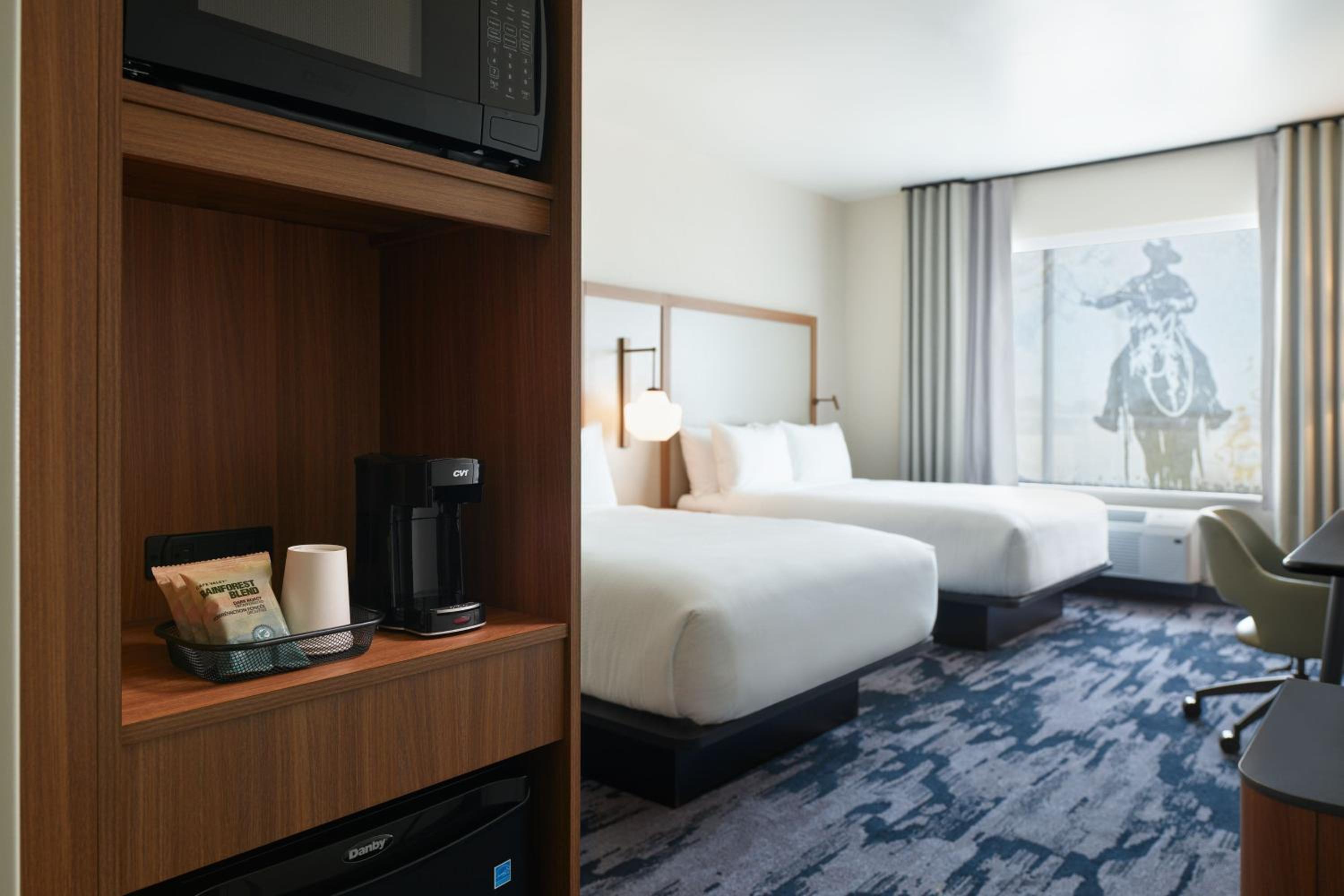 Standard Queen Room with Two Queen Beds - Photo 1