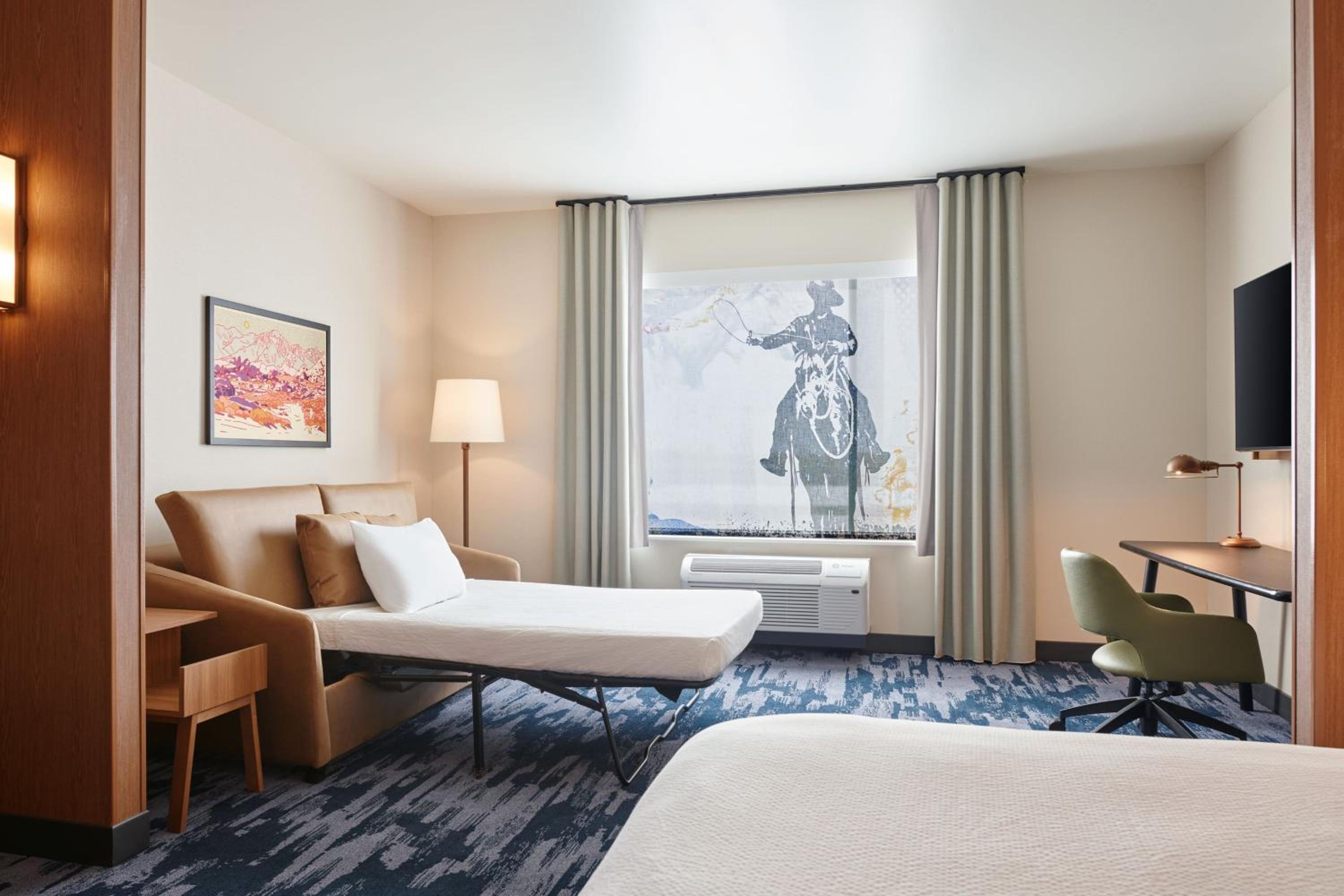 One-Bedroom King Suite with Sofa Bed  - Photo 4