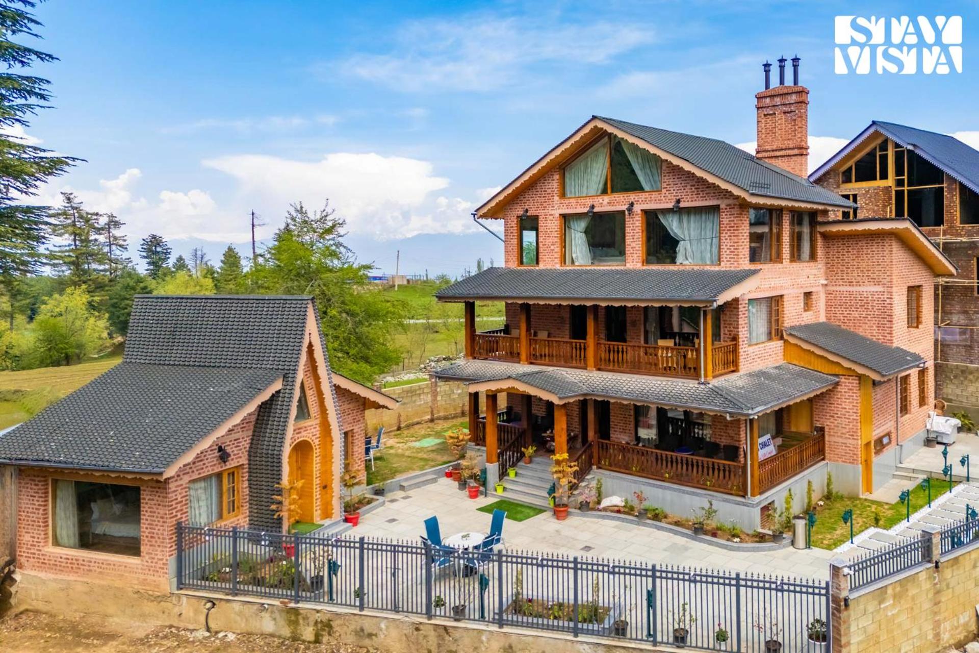 Superior Villa photo 2