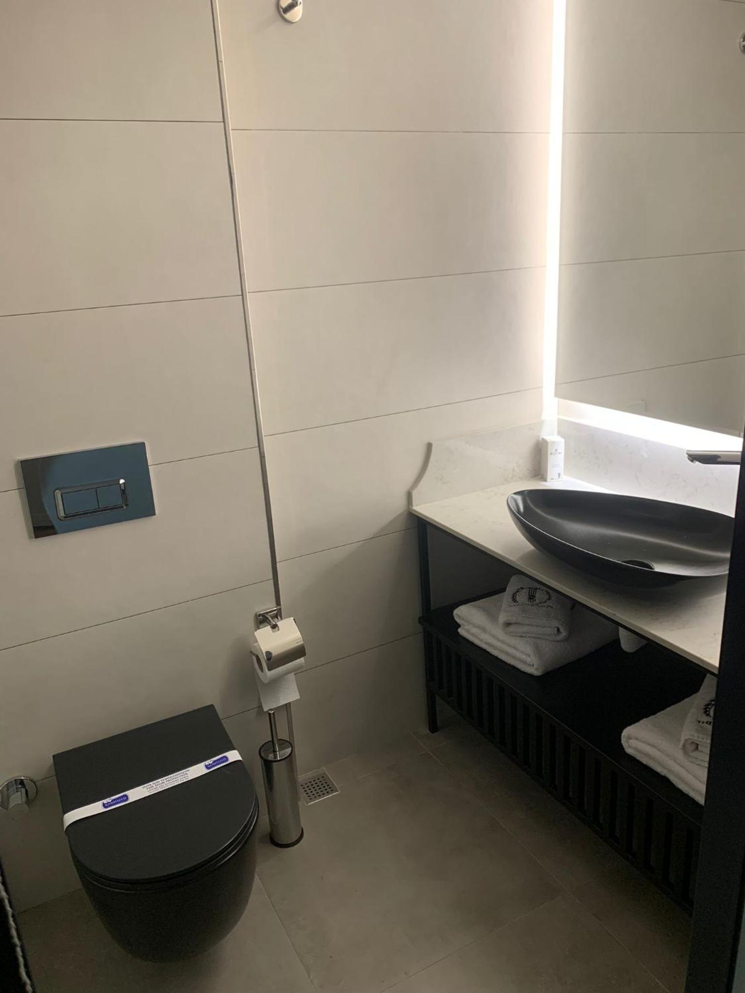 Standard Double or Twin Room photo 2