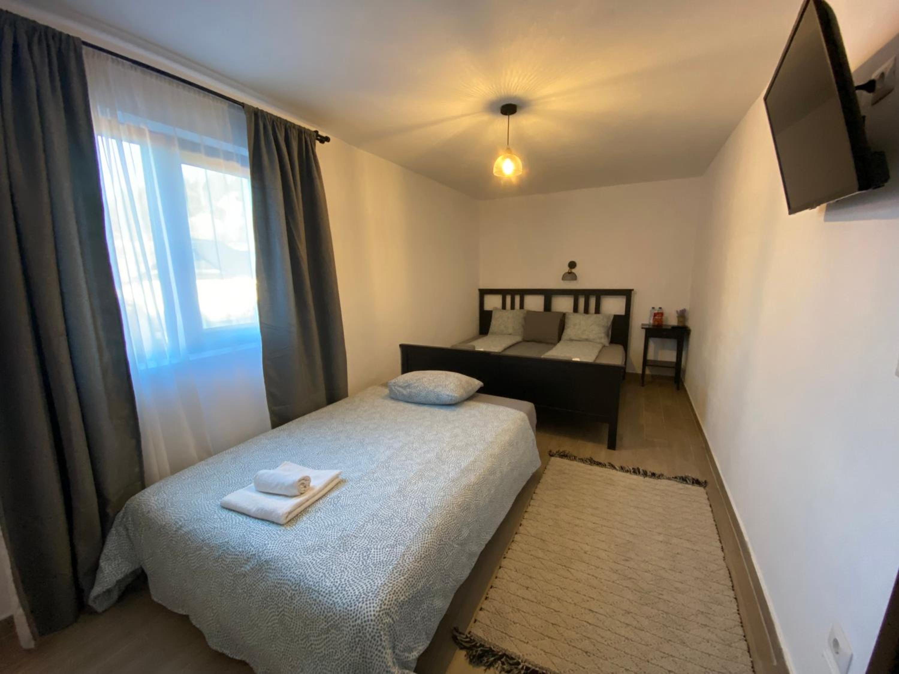 Triple Room with Private Bathroom photo 3
