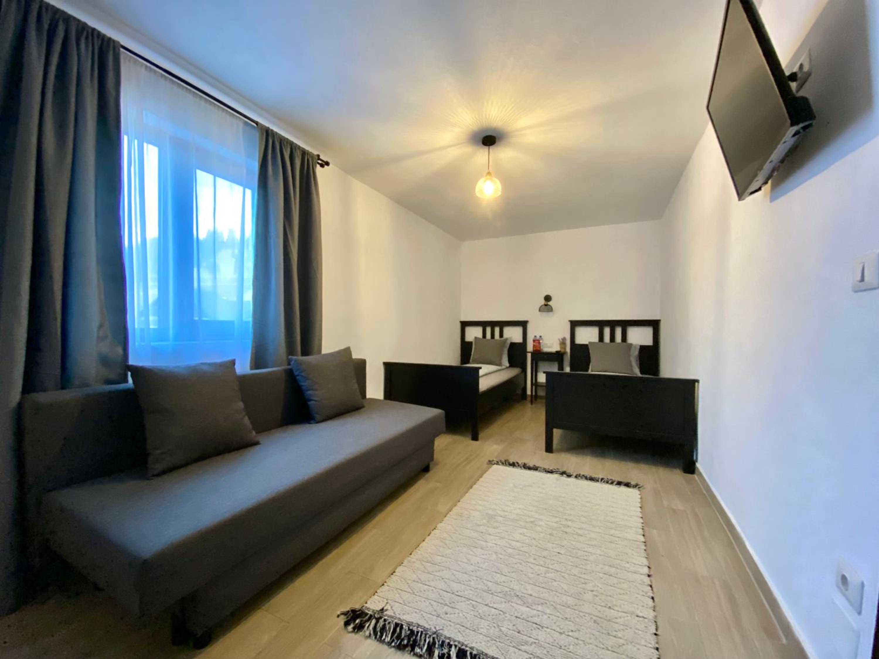 Triple Room with Private Bathroom photo 1