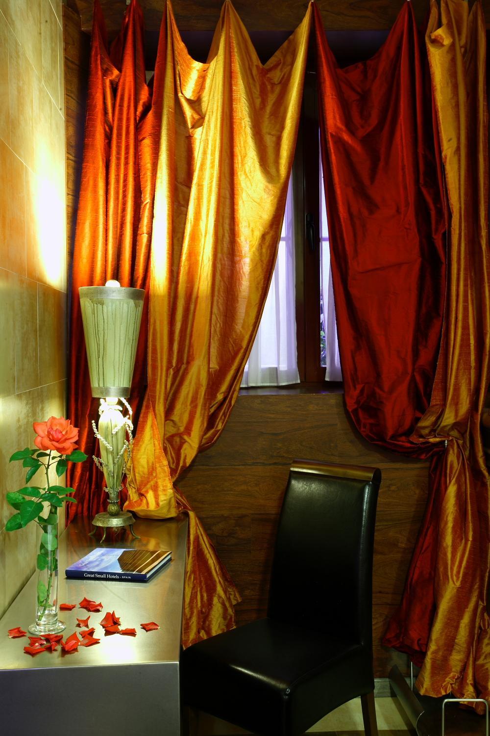 Deluxe Junior Suite photo 3