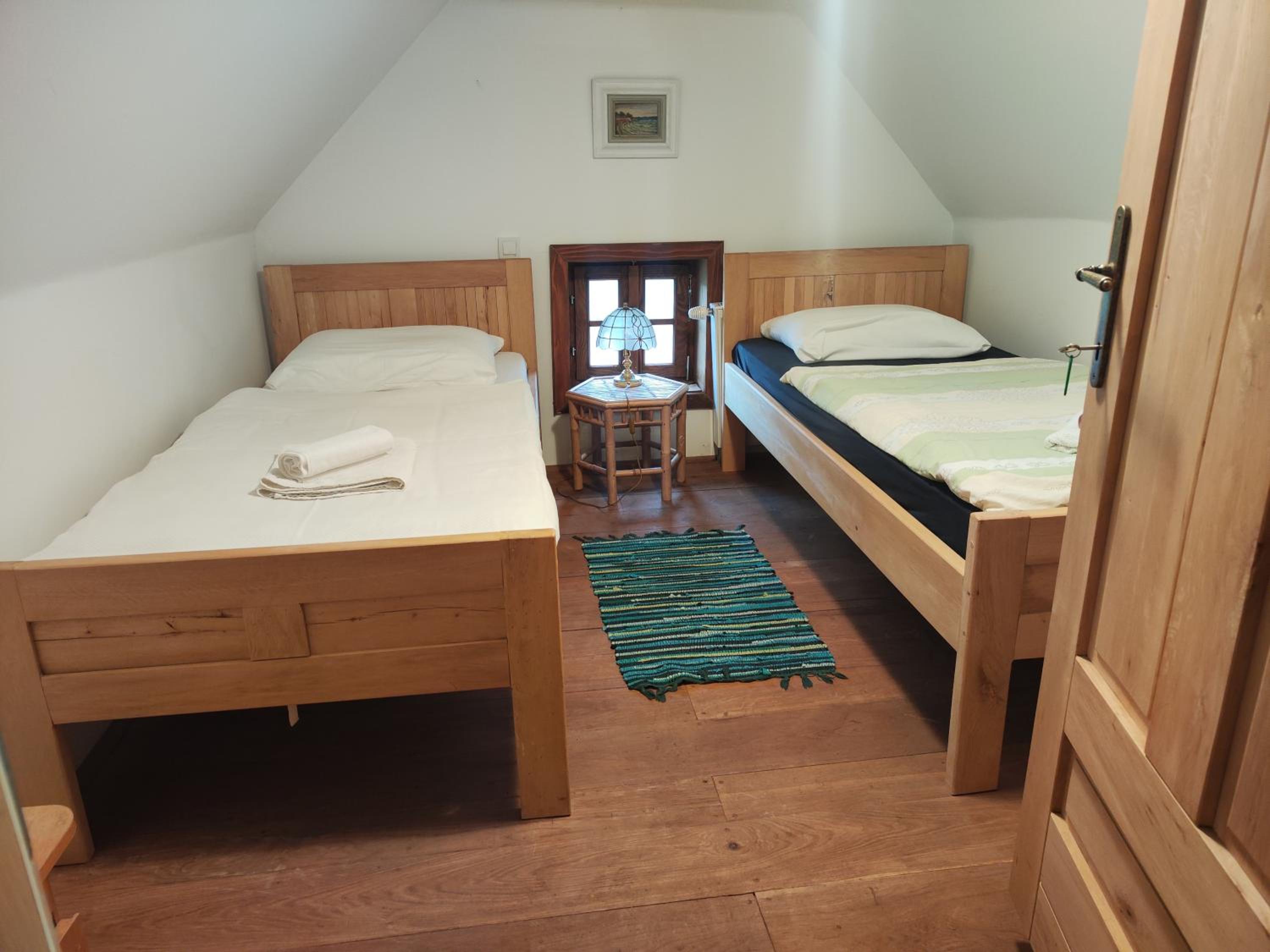 Single Room with Bathroom photo 2