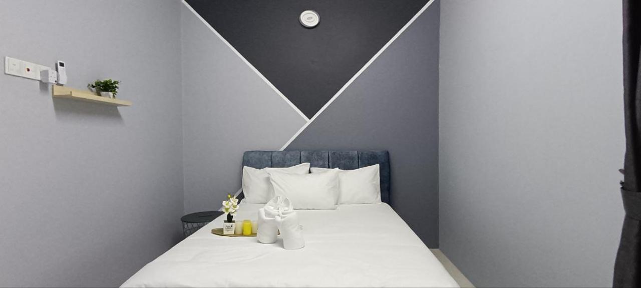 Three-Bedroom House - Photo 18