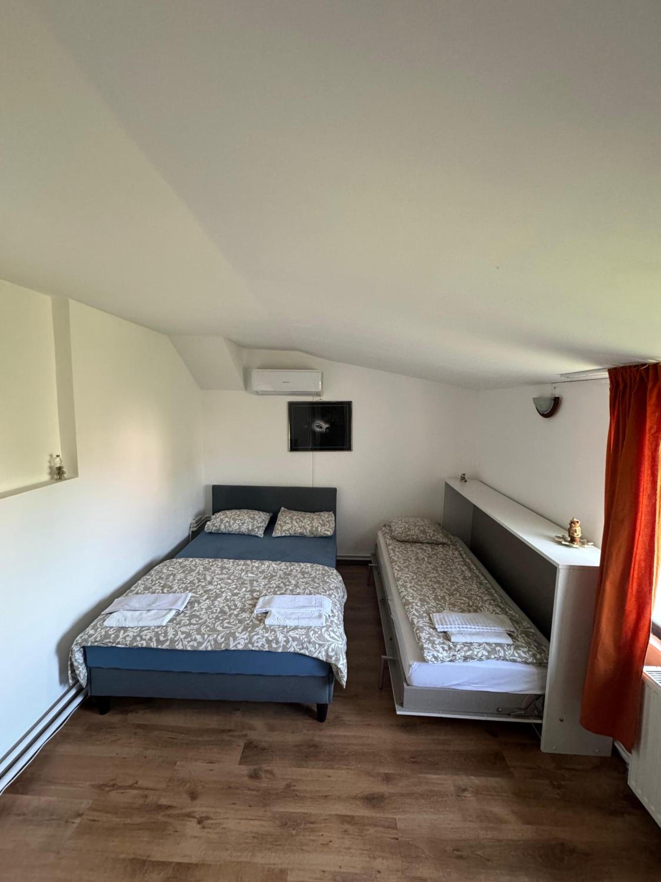 Comfort Triple Room with Shower - Photo 8