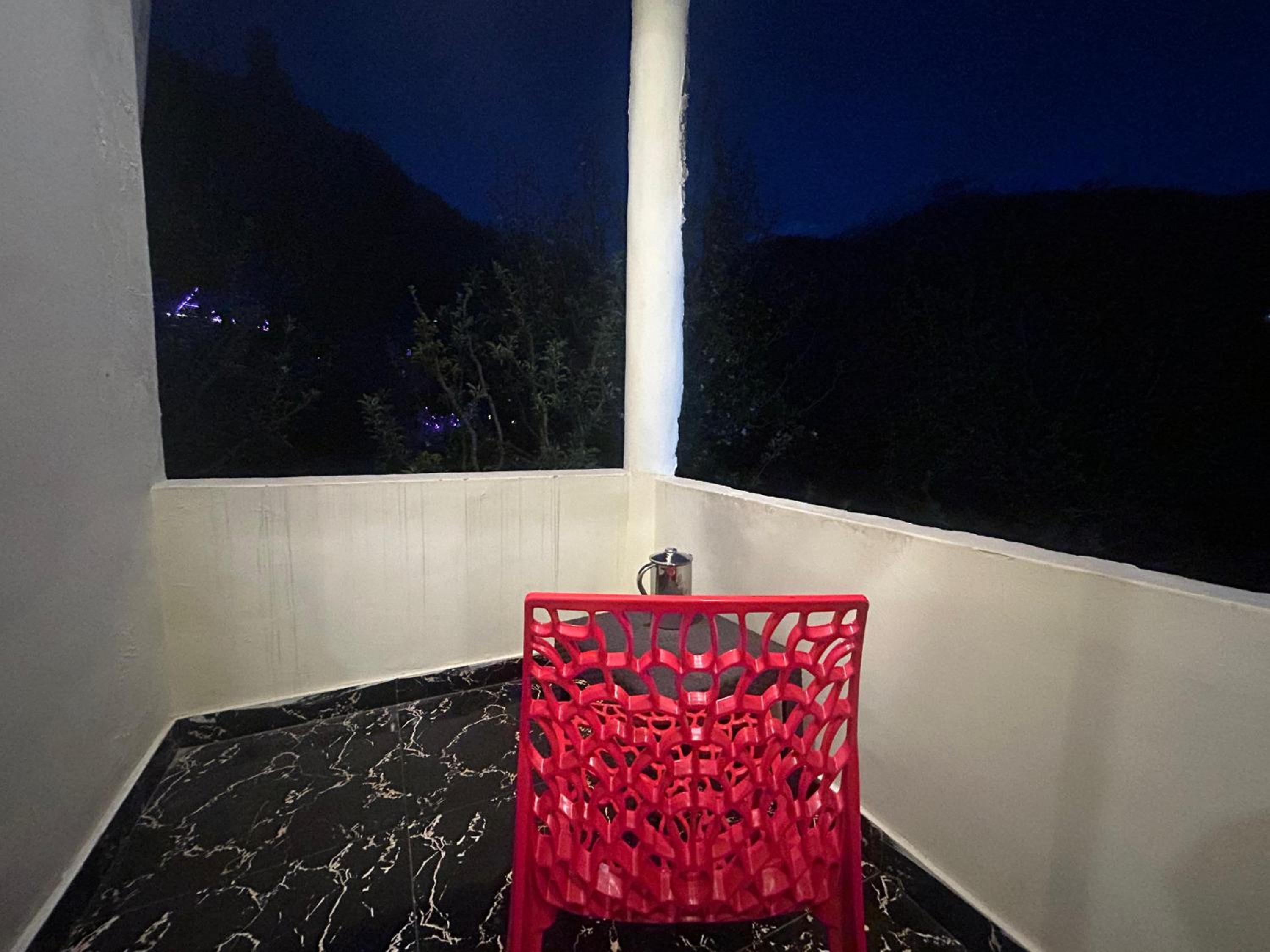 Deluxe Double Room With Balcony photo 3