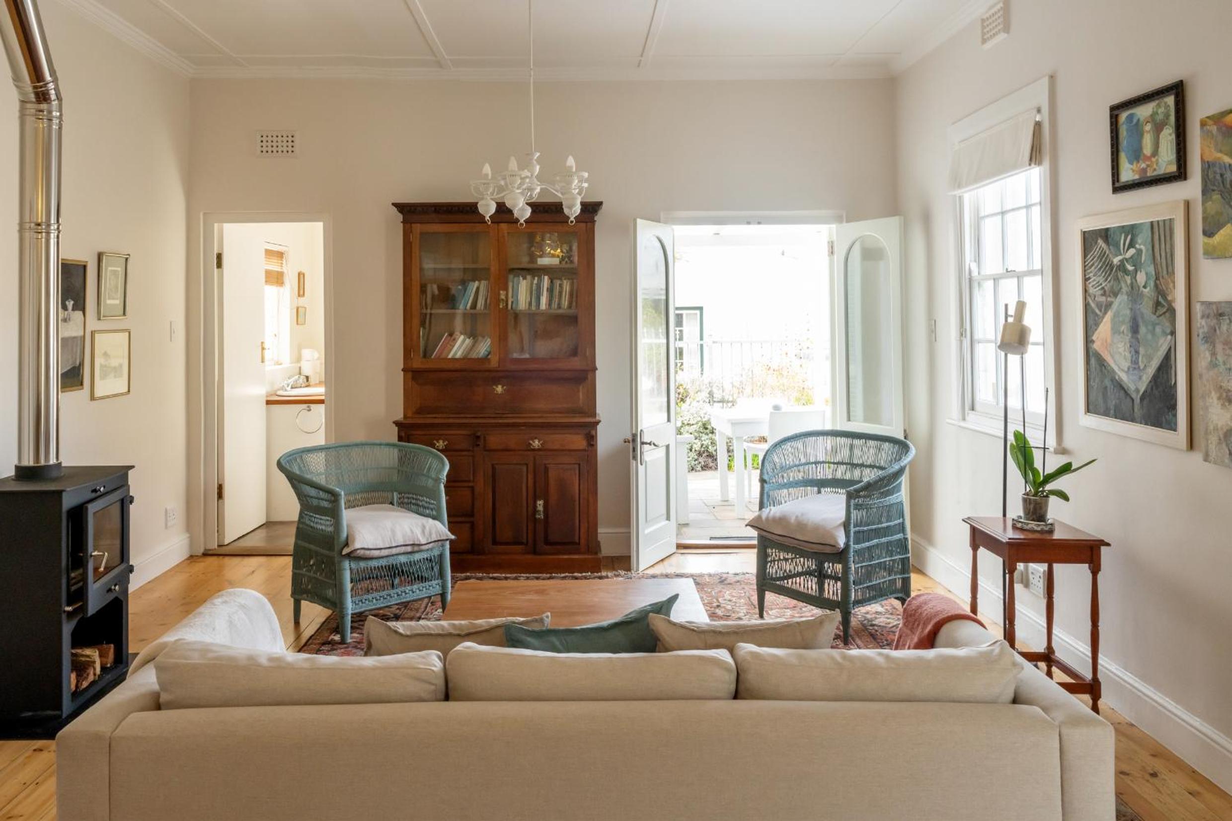Standard Family Room - Photo 16