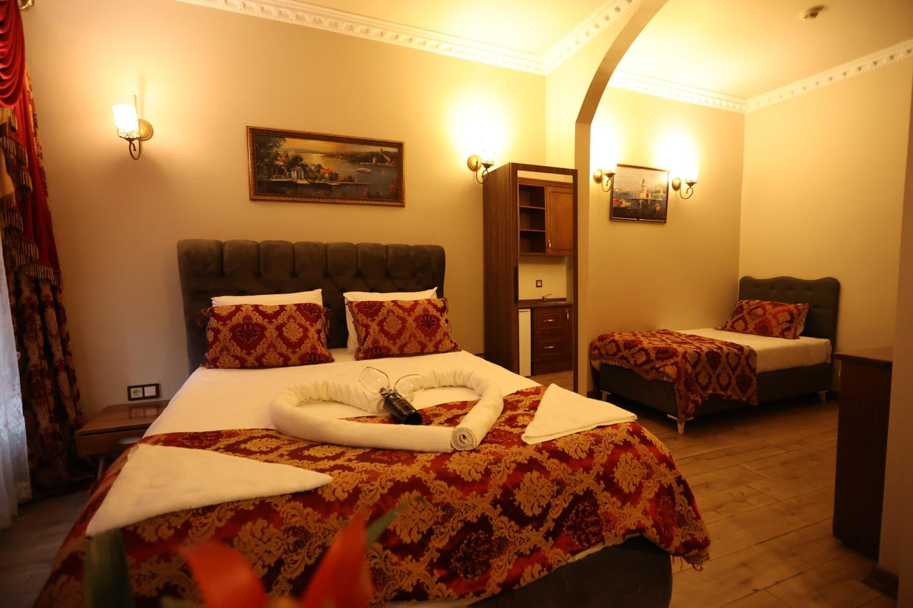 Superior Triple Room photo 2