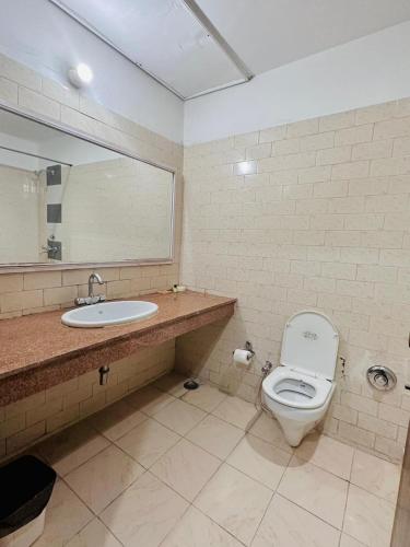 Queen Suite photo 3