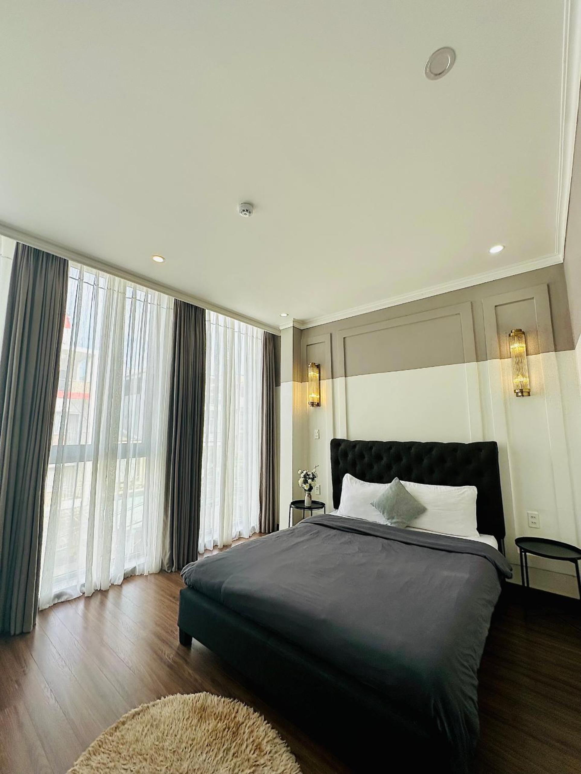 Deluxe Double or Twin Room with City View photo 2