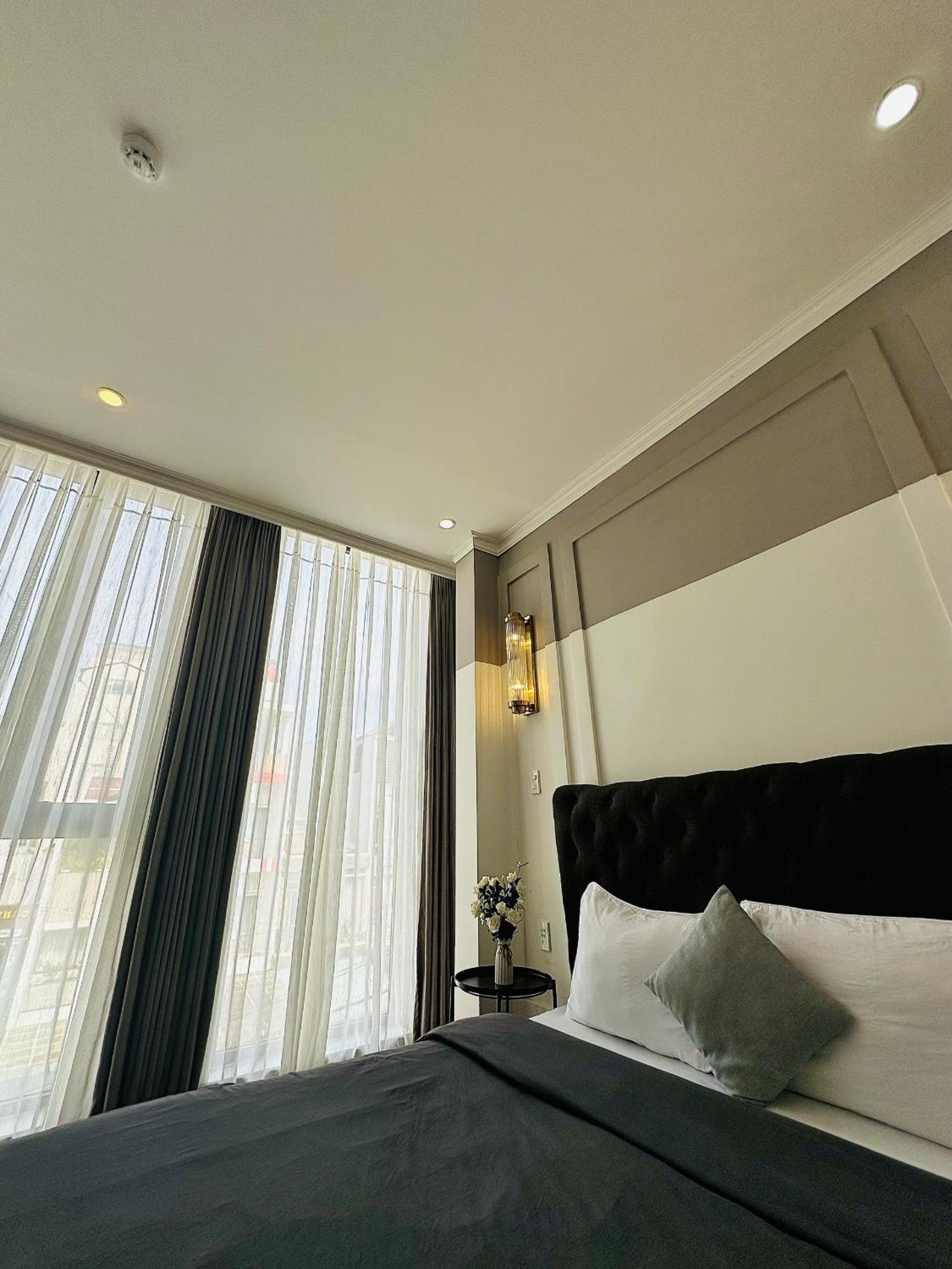 Deluxe Double or Twin Room with City View photo 3