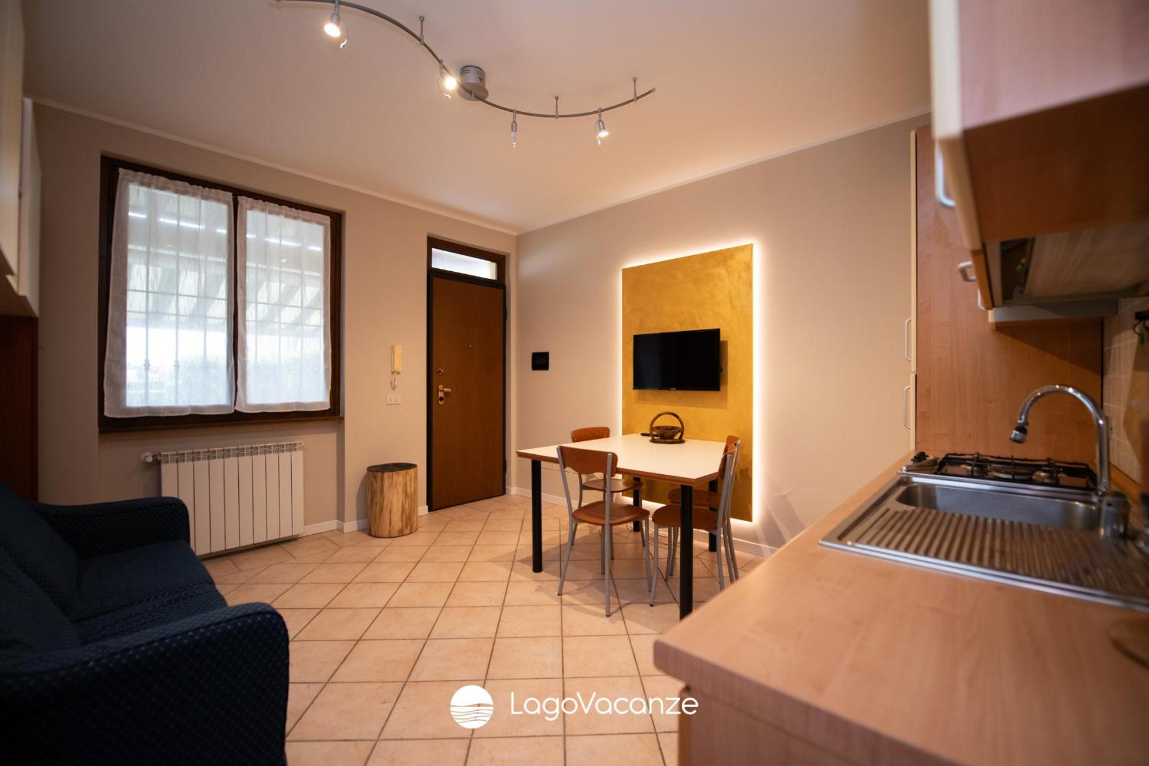 One-Bedroom Apartment photo 2