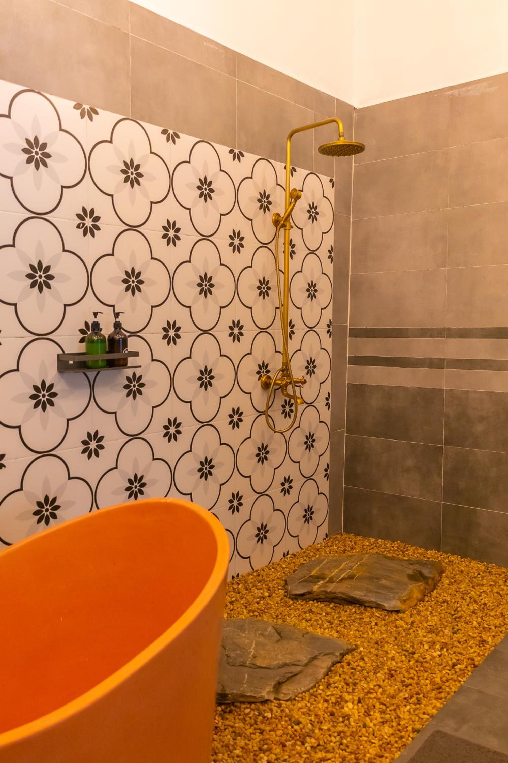 Studio With Spa Bath photo 2