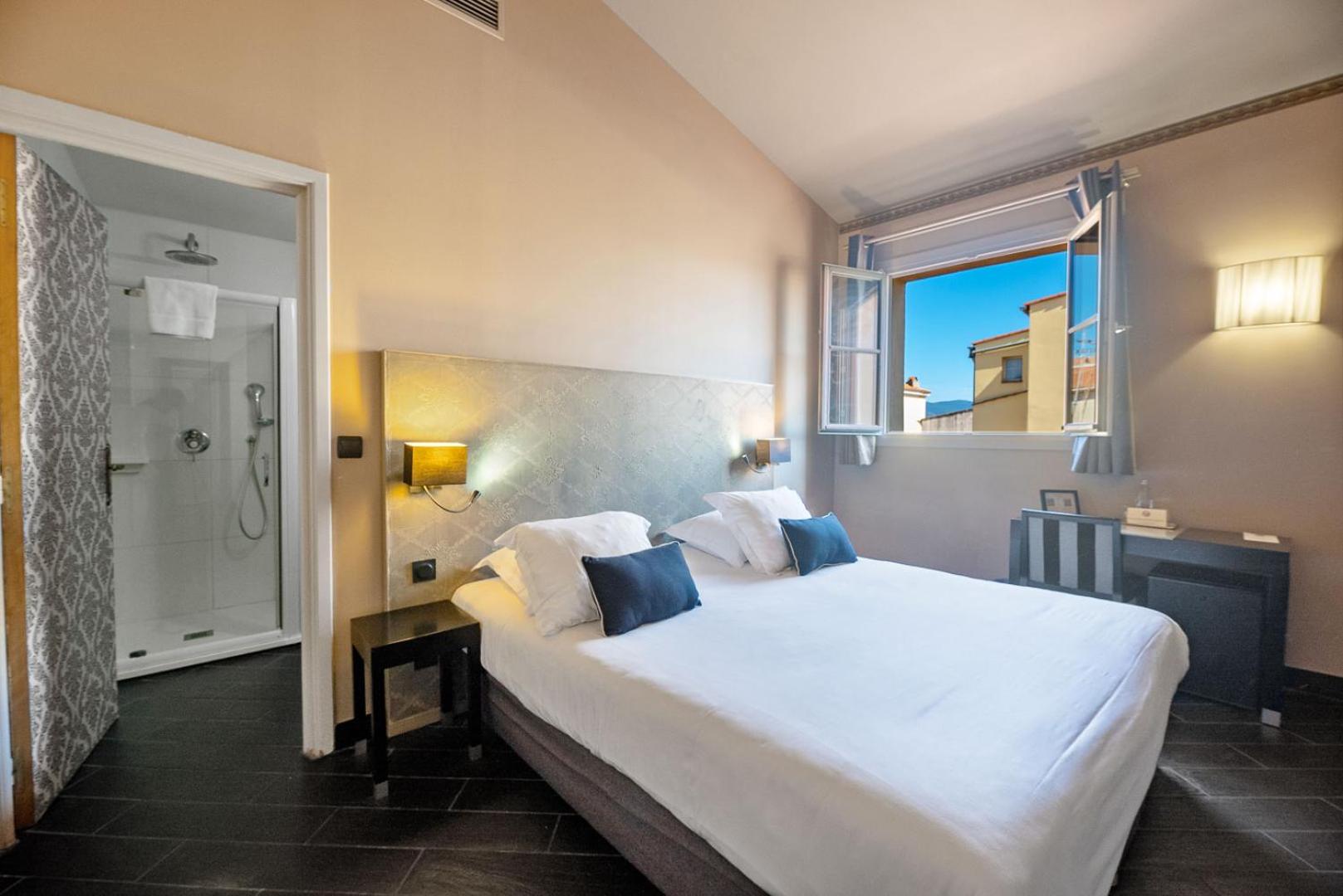 Classic Double Room