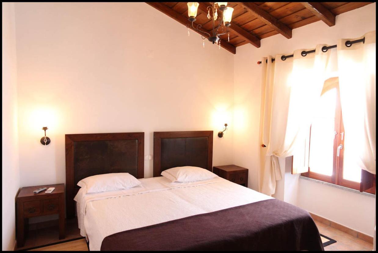 Twin Room - Photo 3