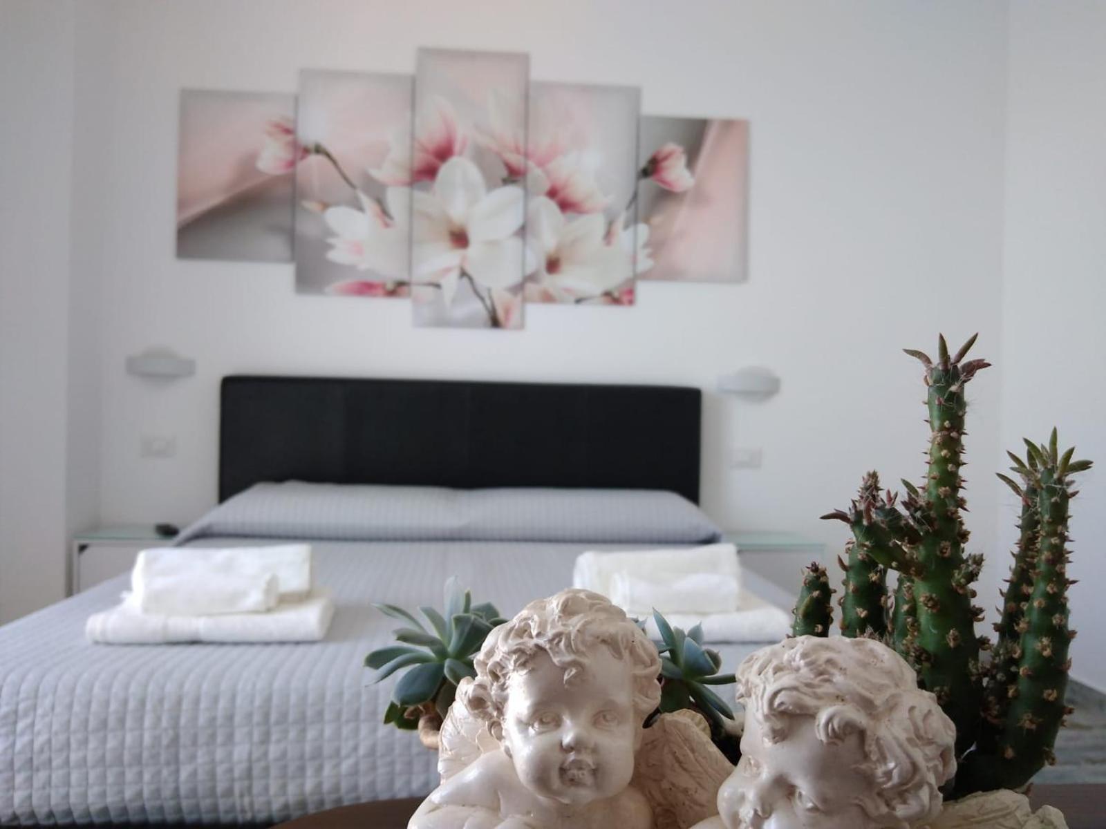 Two-Bedroom Apartment with Terrace and Sea View photo 1