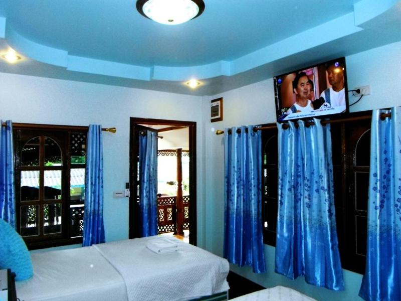 Large Double or Twin Room photo 2