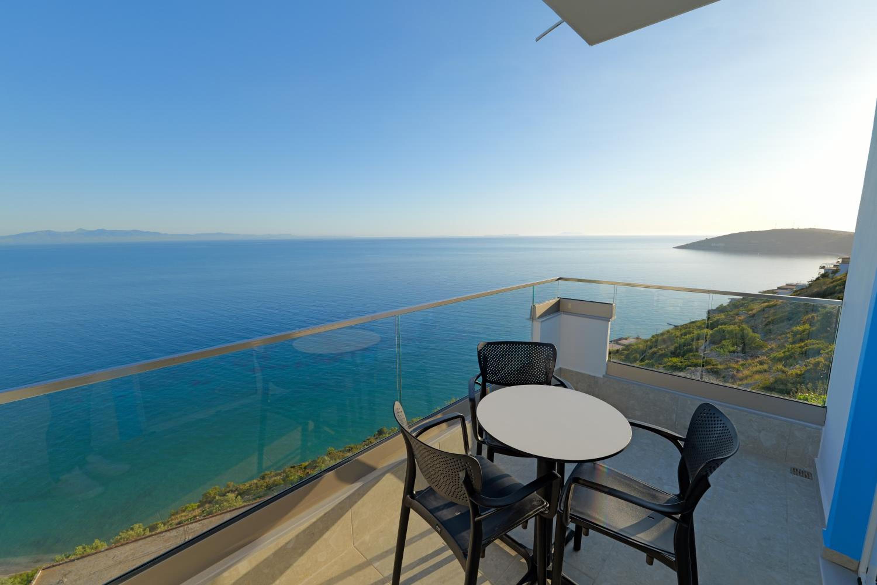Deluxe Triple Room with Sea View photo 1