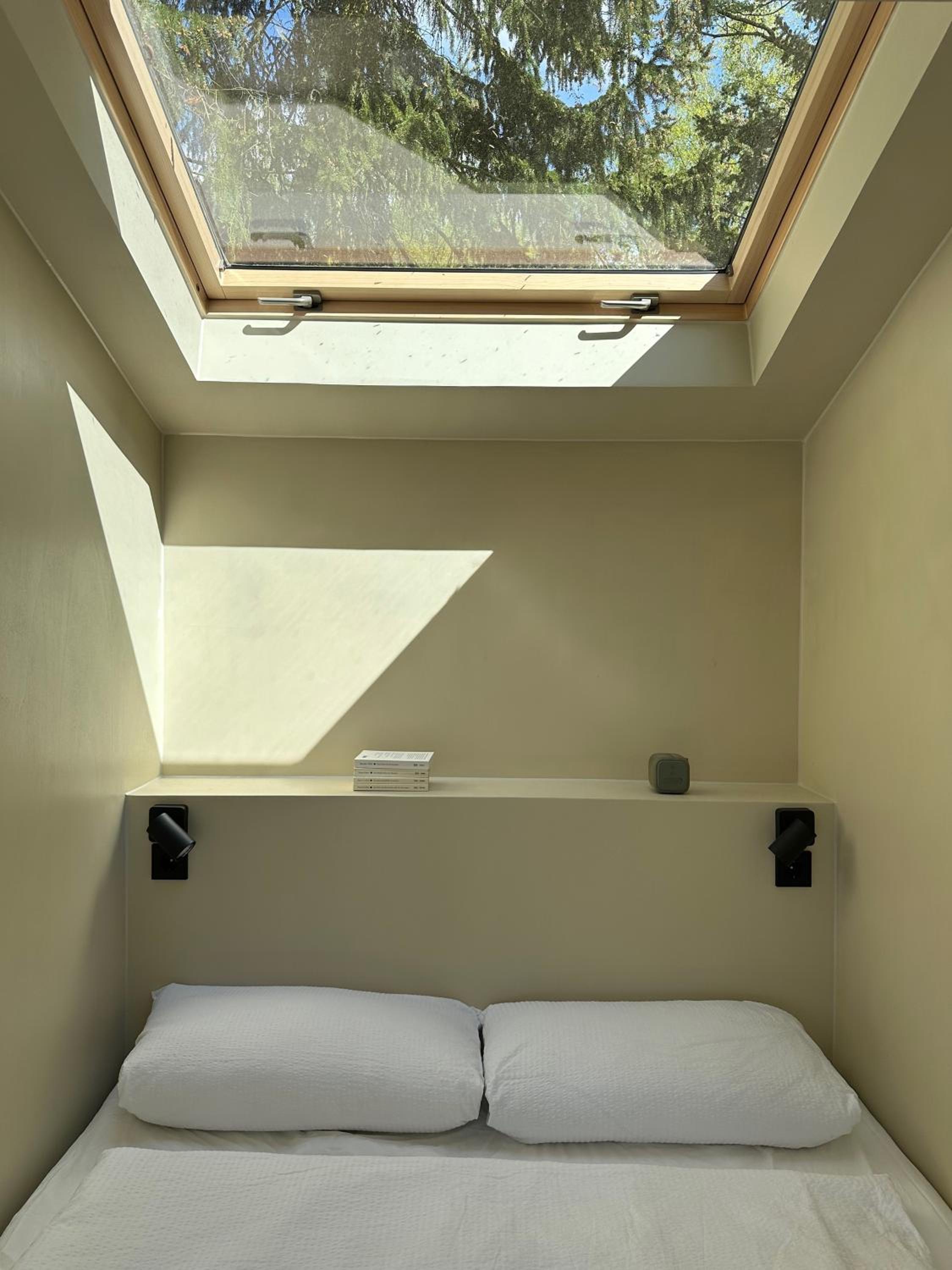 One-Bedroom House photo 1