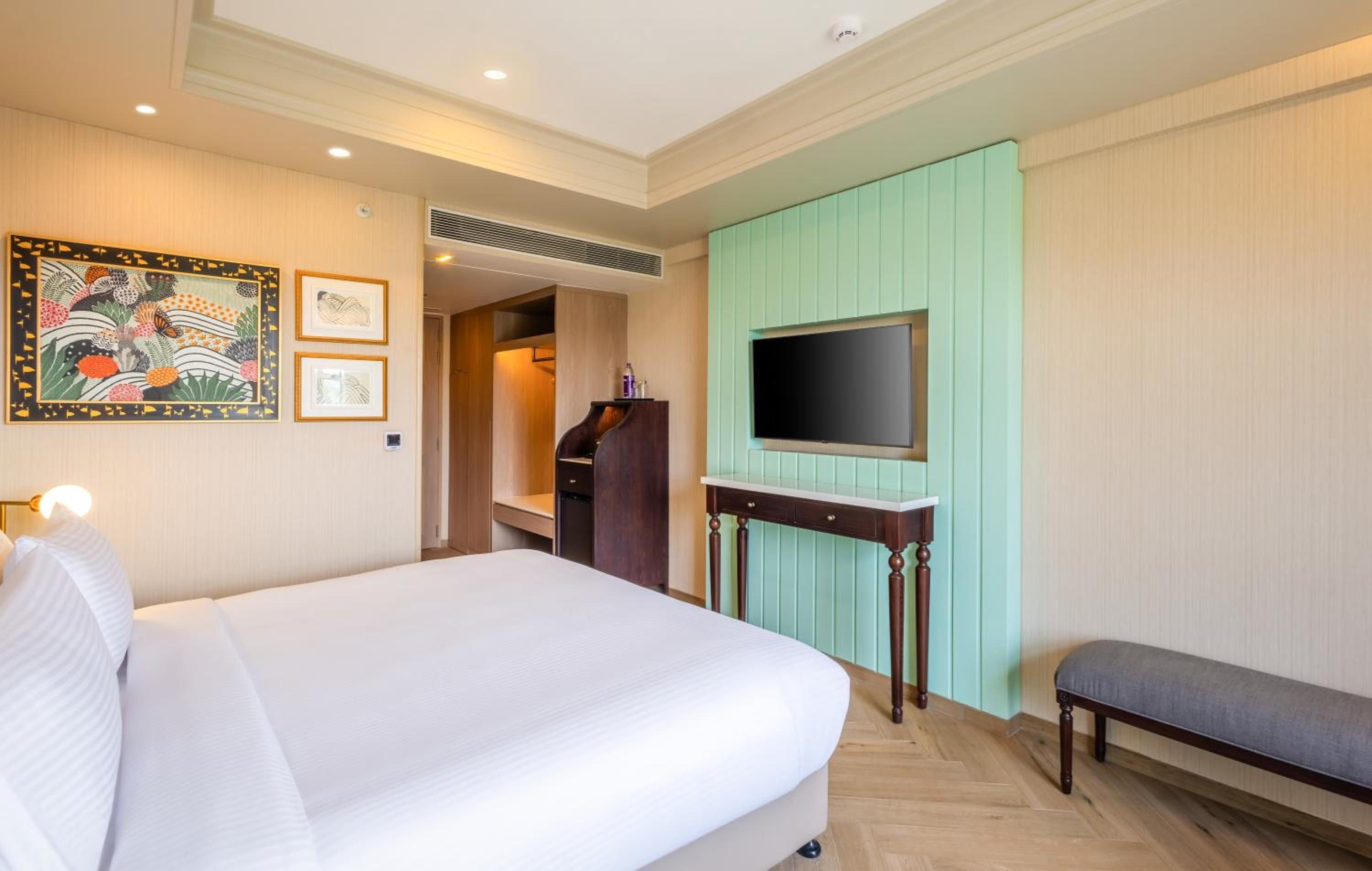 Deluxe Room - Photo 3