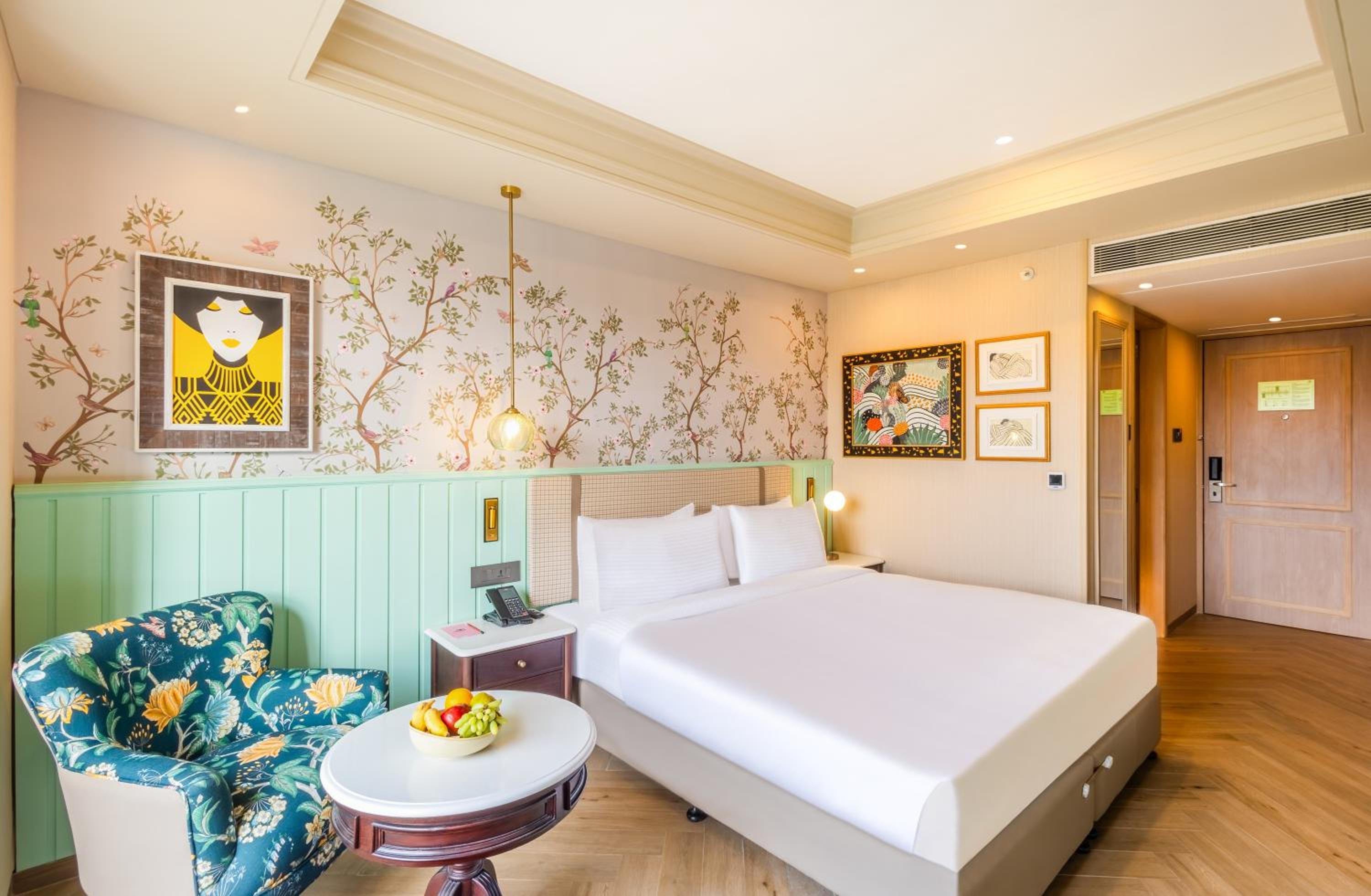 Deluxe Room - Photo 2