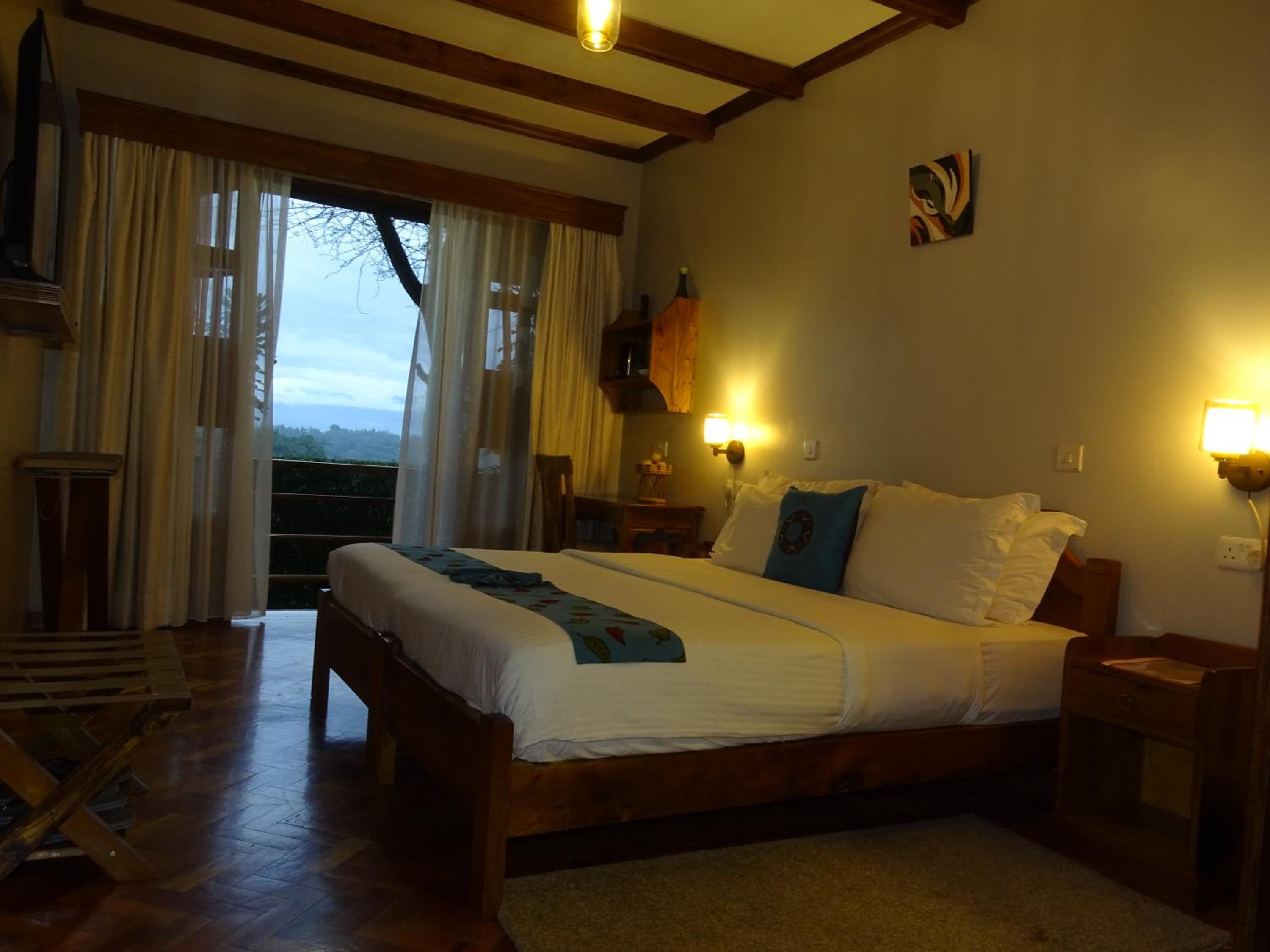 Standard Double or Twin Room - Photo 21