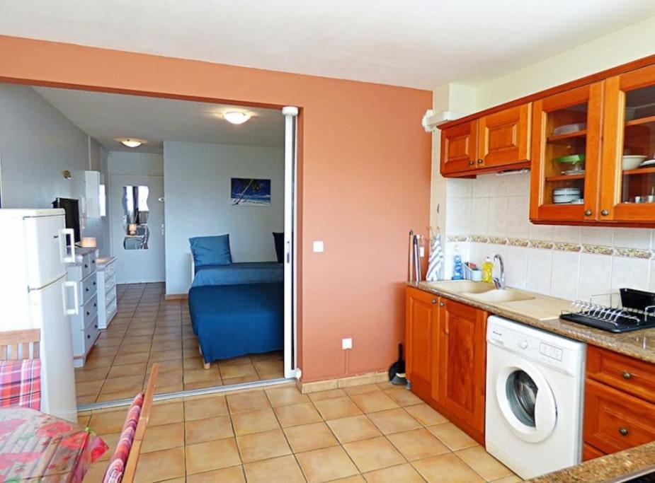 One-Bedroom Apartment photo 2
