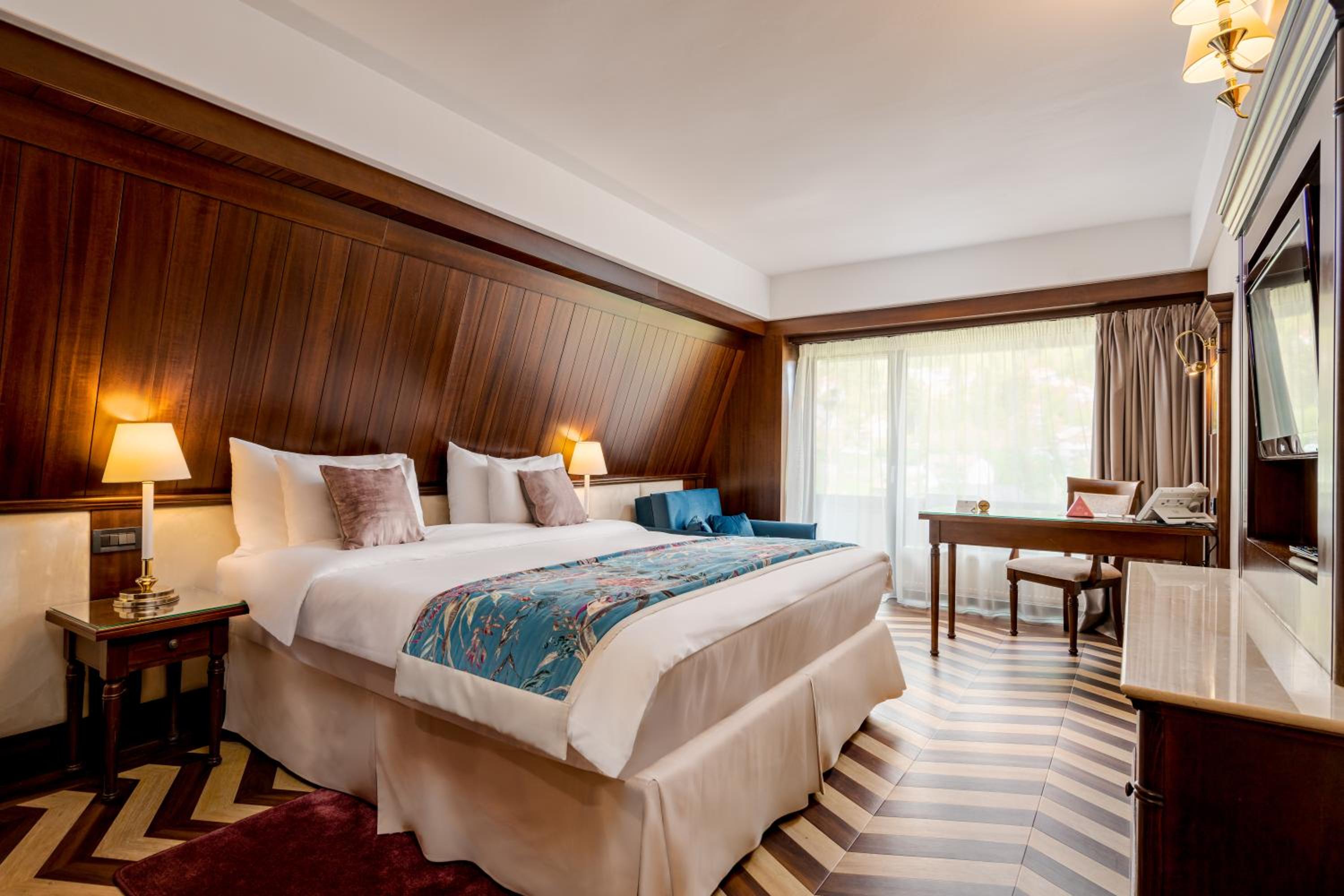 Deluxe Double Room with Balcony & Spa access - Photo 1