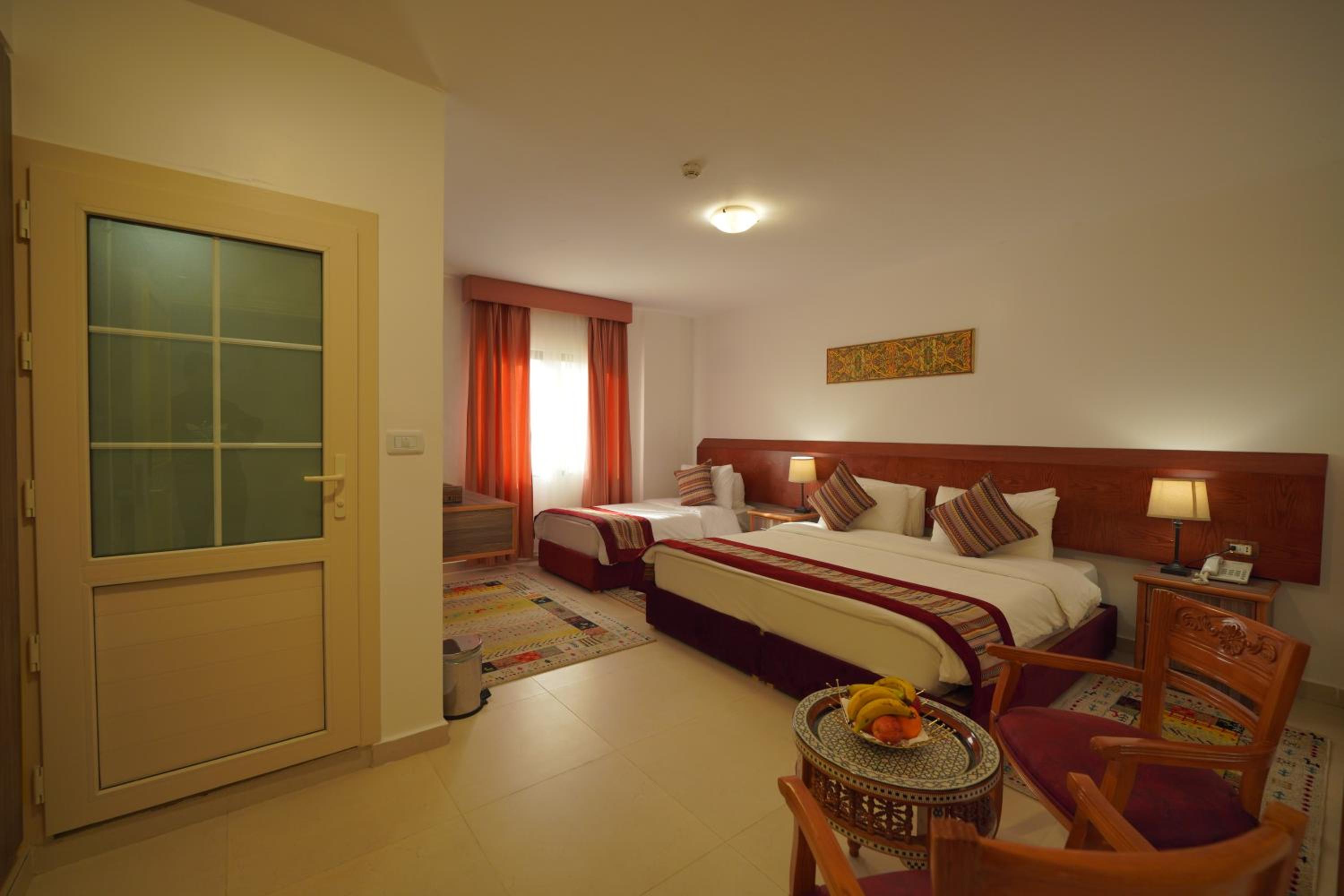 Deluxe Triple Room - Photo 1