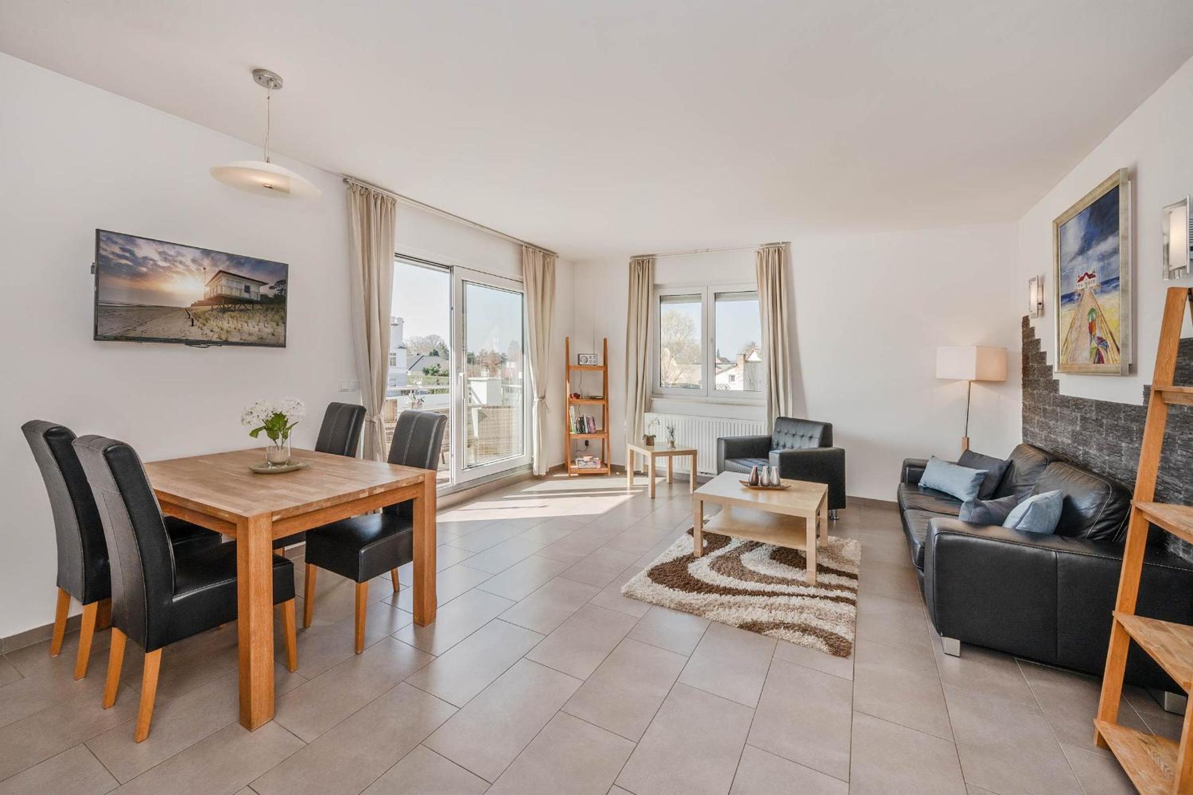 Apartment with Lake View photo 1
