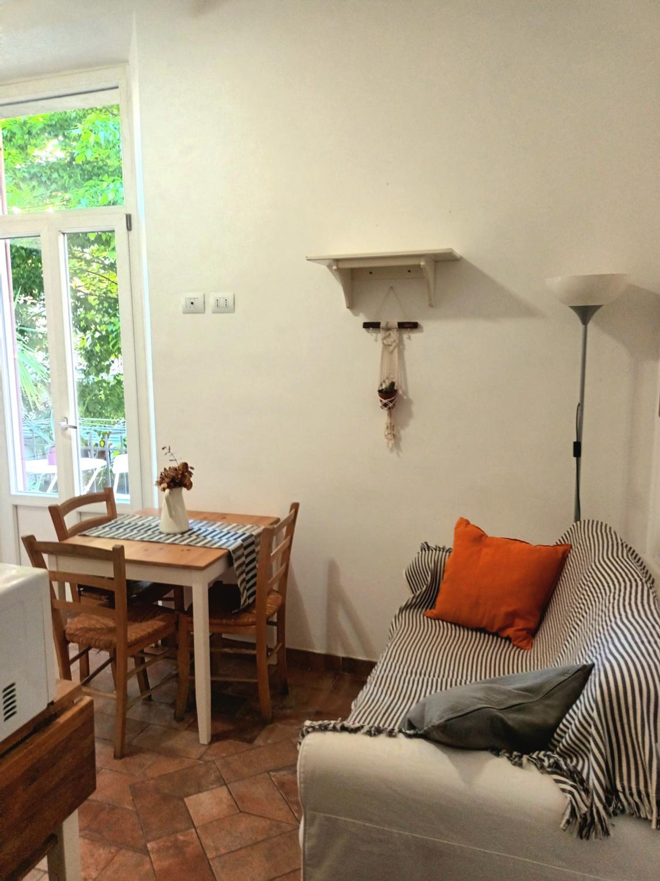 Apartment photo 2