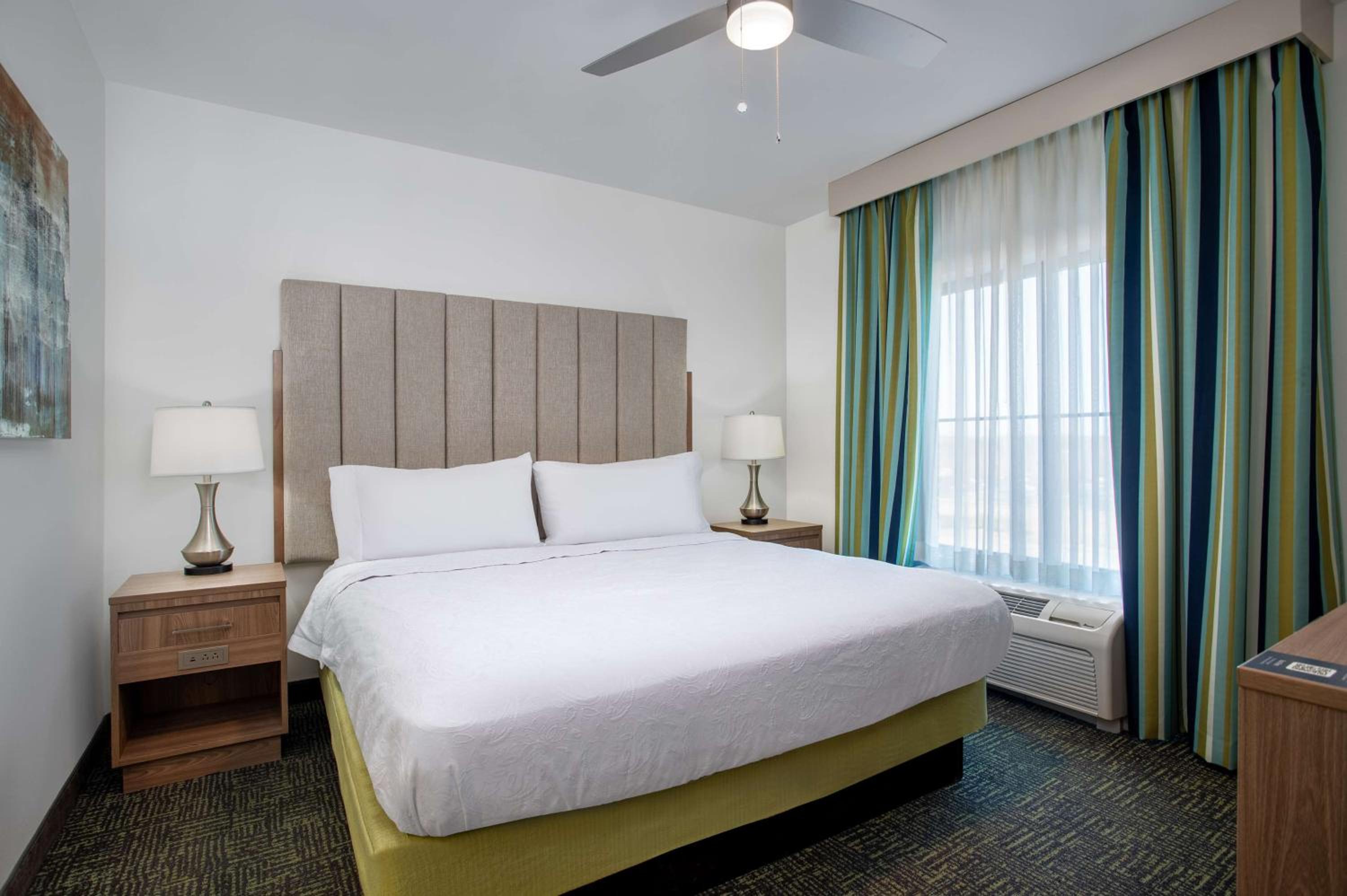 One-Bedroom King Suite - Non-Smoking - Photo 1