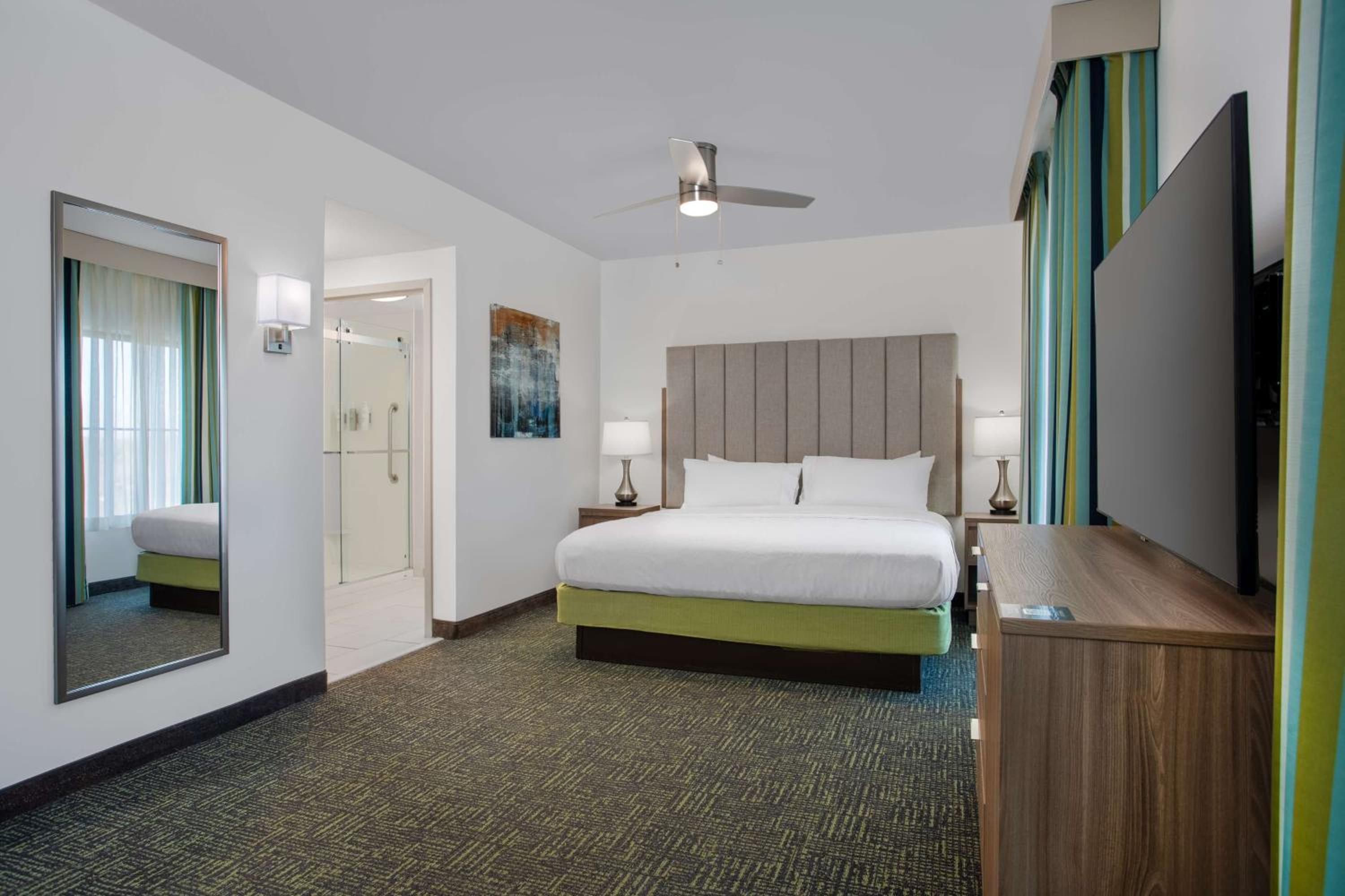King Studio Suite - Non-Smoking - Photo 1