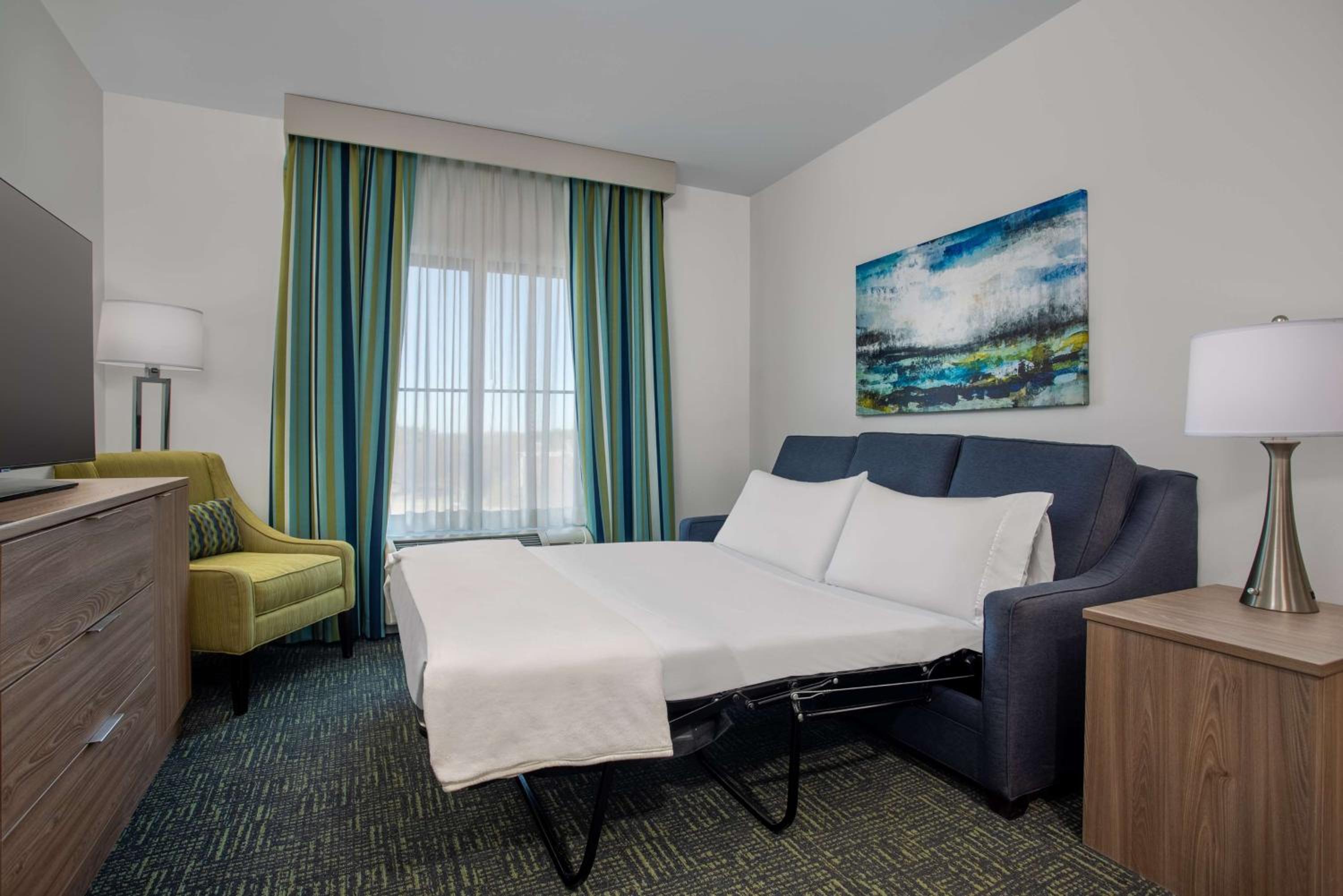 One-Bedroom King Suite - Non-Smoking - Photo 10